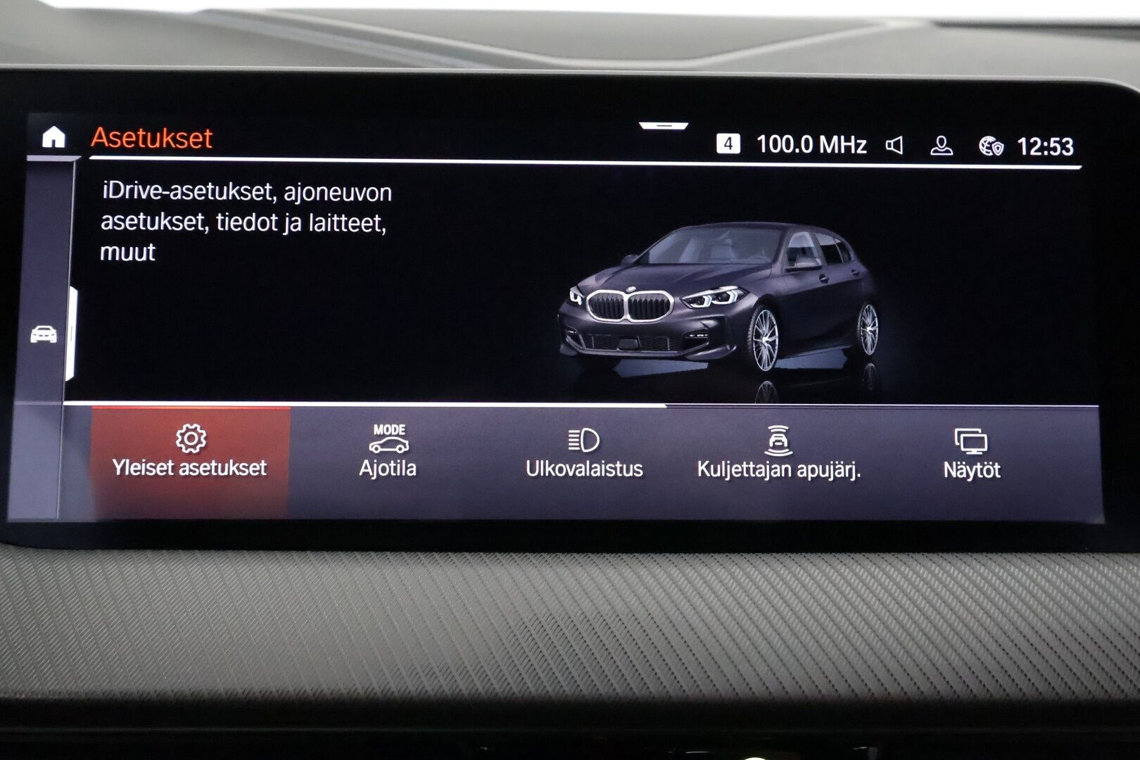 BMW 118 2020 F40 Hatchback 118i A Business M-Sport **LED-valot / Sporttipenkit / HiFi / P.Tutkat / Navi / Kaistavahti** - Digimittaristo / CarPlay / 2x vanteet