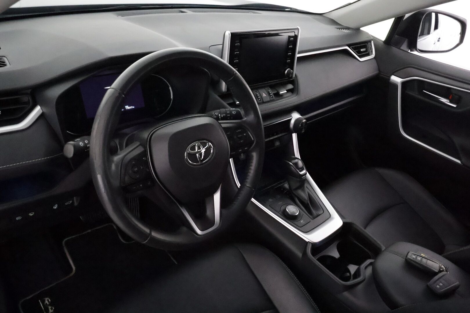 TOYOTA RAV4 2021 Hybrid 2,5 AWD-i Premium **Adapt.vakkari / Koukku / P.kamera / KeylessGo / Ratinlämmitin / Muistipenkki** - Nahkapenkit / Kahdet renkaat aluvanteilla