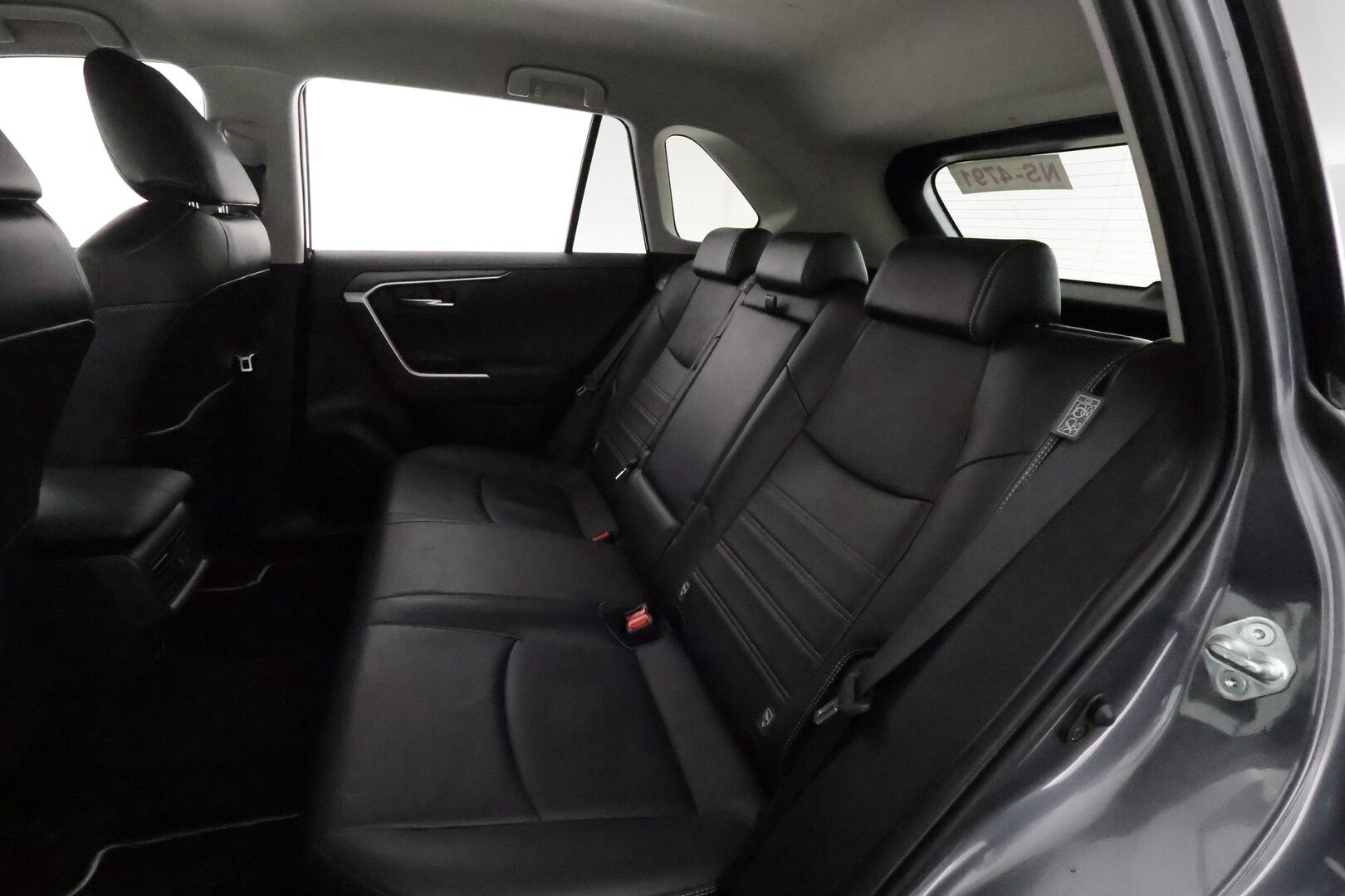 TOYOTA RAV4 2021 Hybrid 2,5 AWD-i Premium **Adapt.vakkari / Koukku / P.kamera / KeylessGo / Ratinlämmitin / Muistipenkki** - Nahkapenkit / Kahdet renkaat aluvanteilla