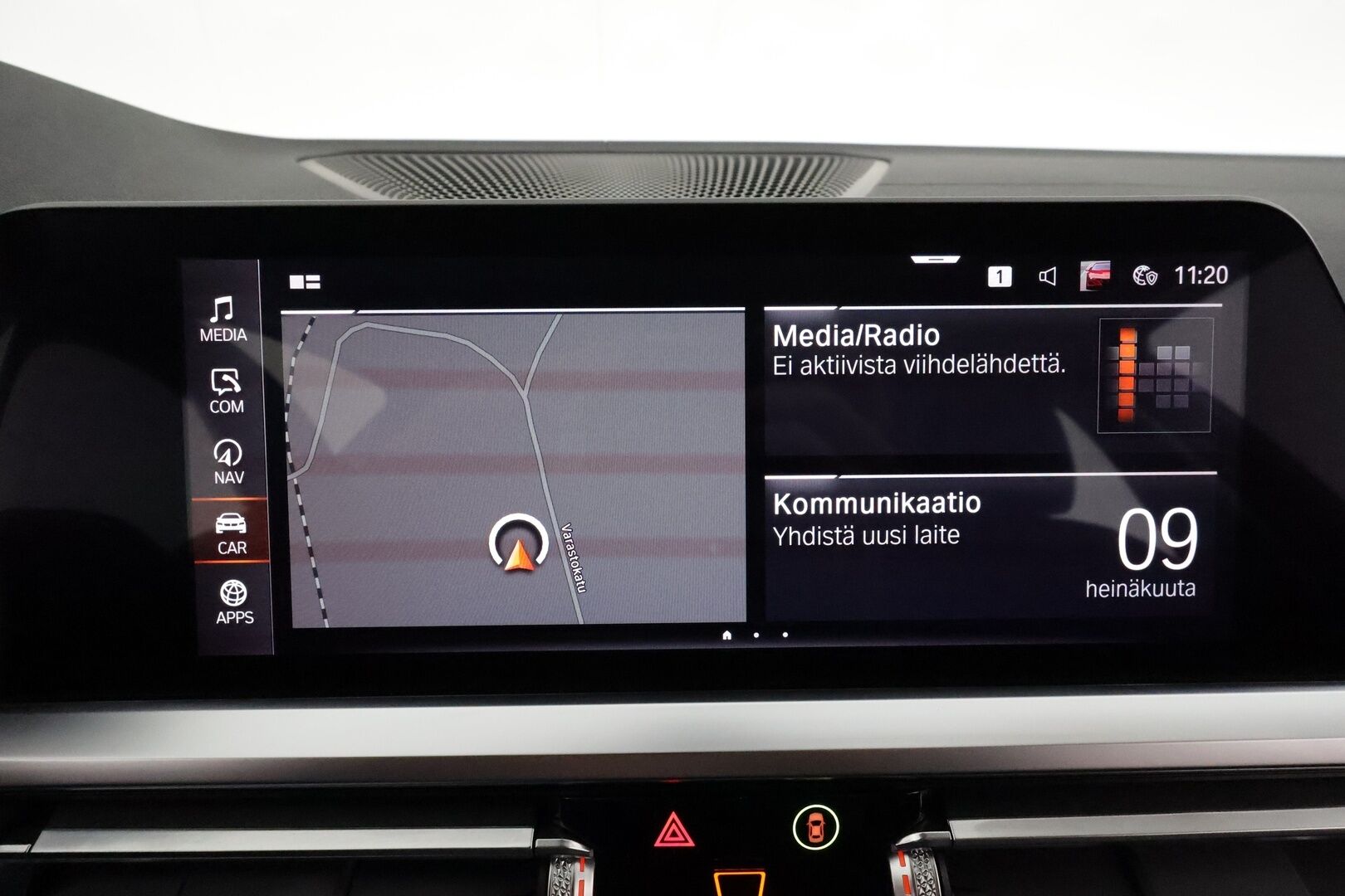 BMW 320 2021 G21 Touring 320d A xDrive Luxury Line **Webasto / Koukku / Adapt.Vakkari / LED-valot / P.Kamera / Muistipenkki / Navi** - Kahdet Renkaat