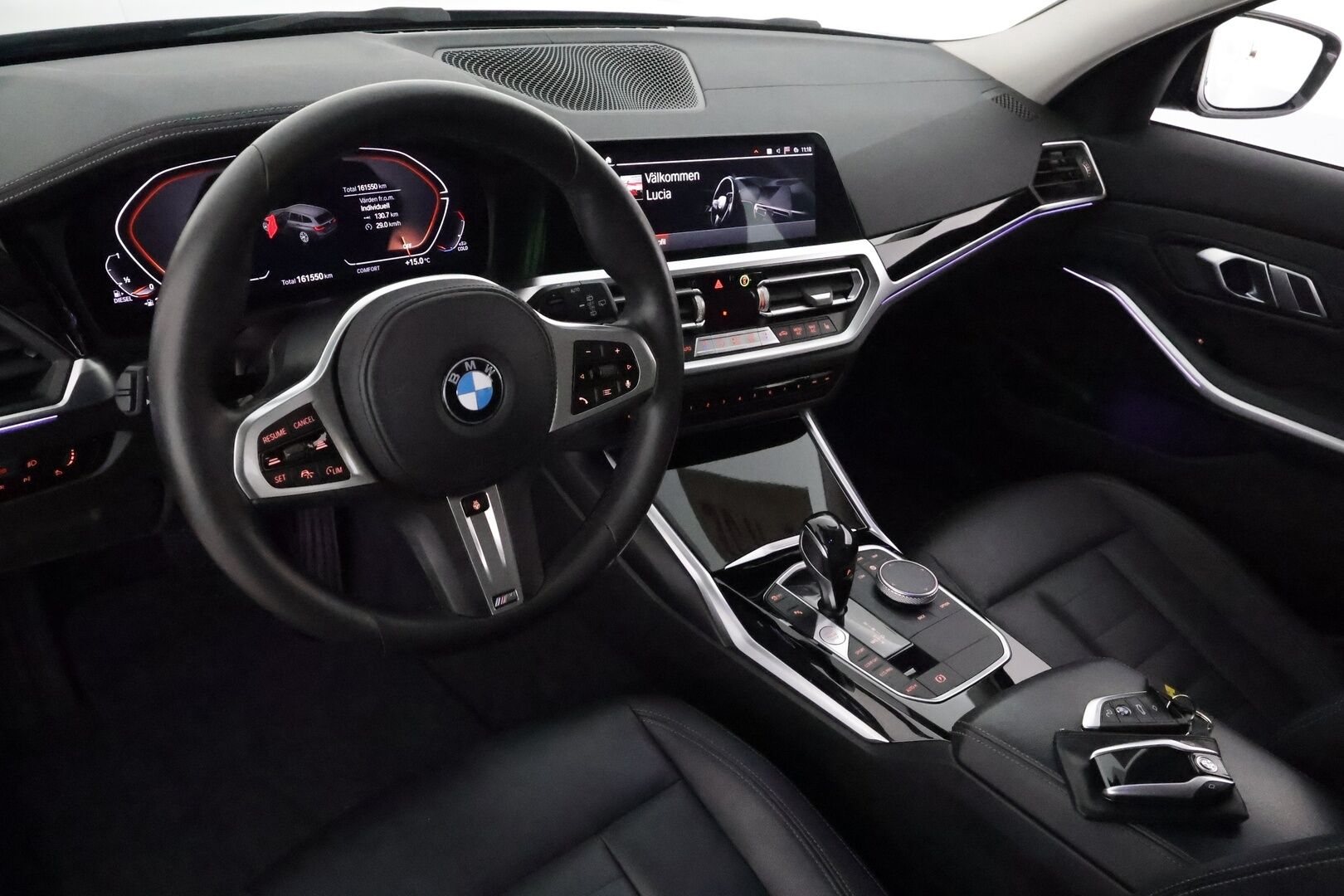 BMW 320 2021 G21 Touring 320d A xDrive Luxury Line **Webasto / Koukku / Adapt.Vakkari / LED-valot / P.Kamera / Muistipenkki / Navi** - Kahdet Renkaat