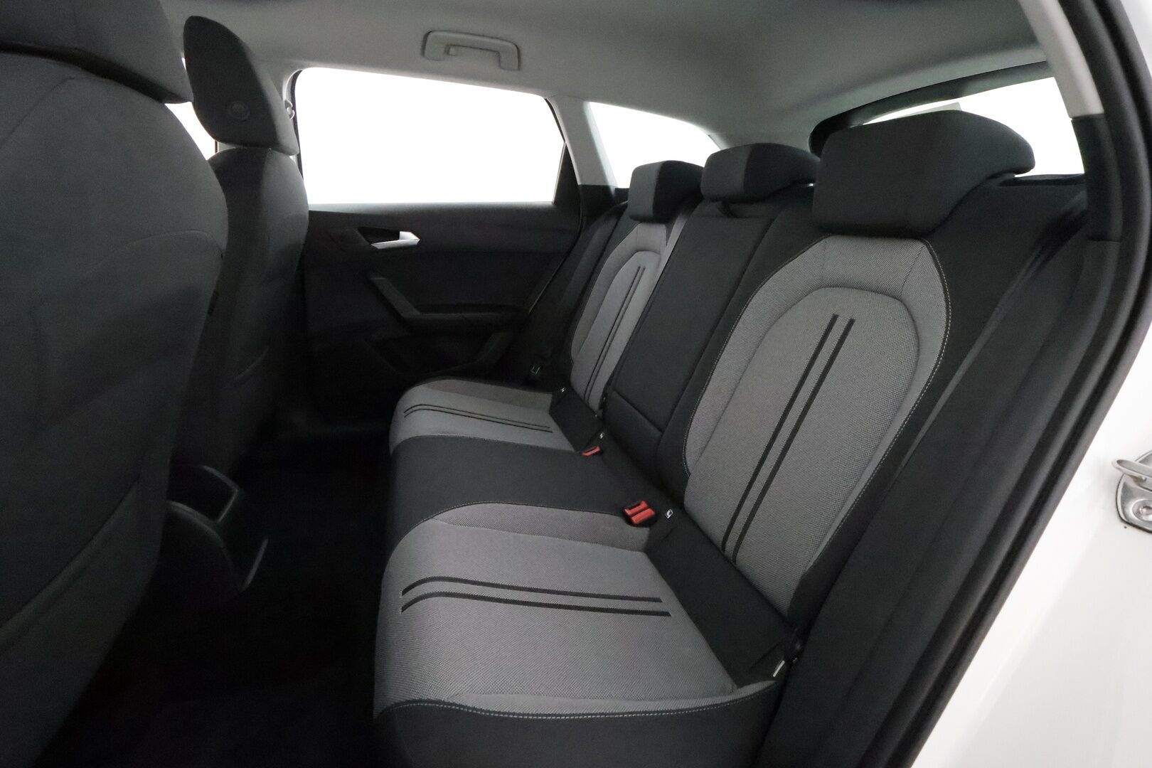 SEAT LEON SPORTSTOURER 2022 2.0TDI 4Drive DSG 150hv **LED-valot / P.kamera / Sisätilanlämmitin / Kaistavahti / Apple&Android**