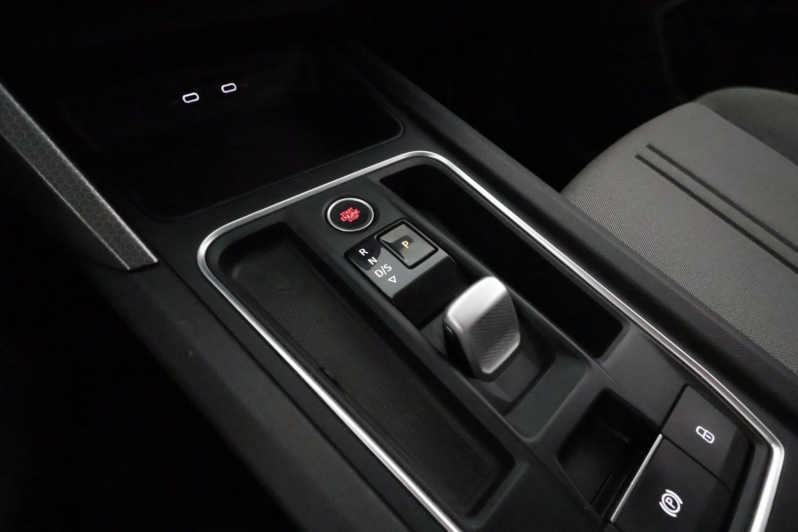 SEAT LEON SPORTSTOURER 2022 2.0TDI 4Drive DSG 150hv **LED-valot / P.kamera / Sisätilanlämmitin / Kaistavahti / Apple&Android**