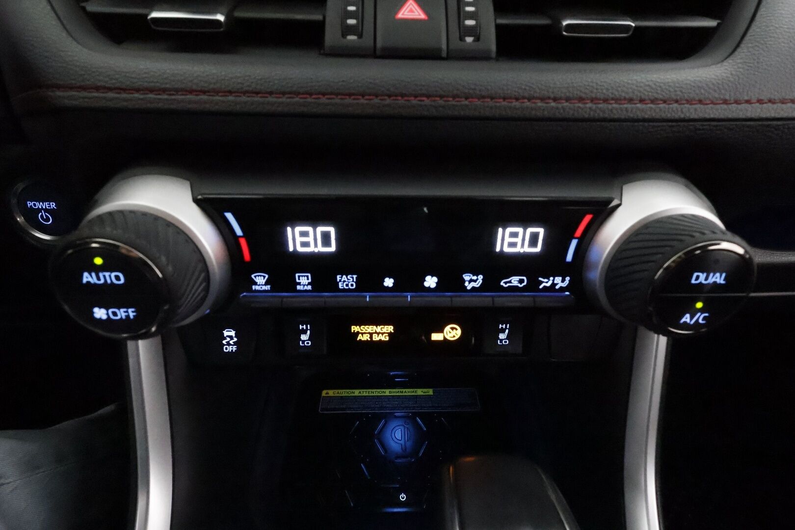 TOYOTA RAV4 PLUG-IN 2021 Hybrid 2,5 AWD-i Style *Acc / Sähköpenkki / Koukku / Kamera / Keyless / Sähköluukku / Puolinahat* - 3,99 % KORKOTARJOUS TÄHÄN AUTOON 31.8. ASTI! - Kahdet renkaat alumiinivanteilla / Alv-vähennyskelpoinen / Molemmat laturit