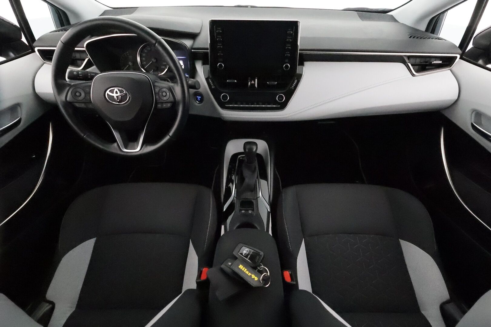 TOYOTA COROLLA 2022 2.0 TS Hybrid Business Edition **Adapt.vakkari / Koukku / P.kamera / Navi / Ratinlämmitin / LED** - Merkkihuollettu / Kahdet renkaat aluvanteilla 