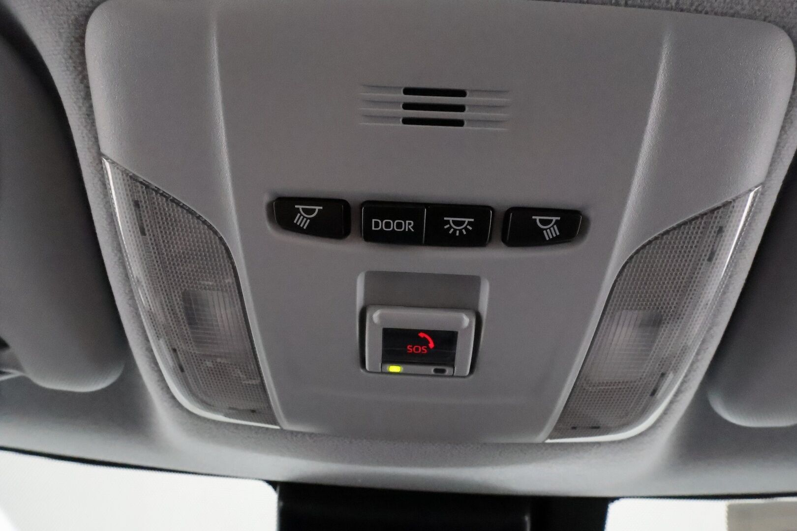 TOYOTA COROLLA 2022 2.0 TS Hybrid Business Edition **Adapt.vakkari / Koukku / P.kamera / Navi / Ratinlämmitin / LED** - Merkkihuollettu / Kahdet renkaat aluvanteilla 