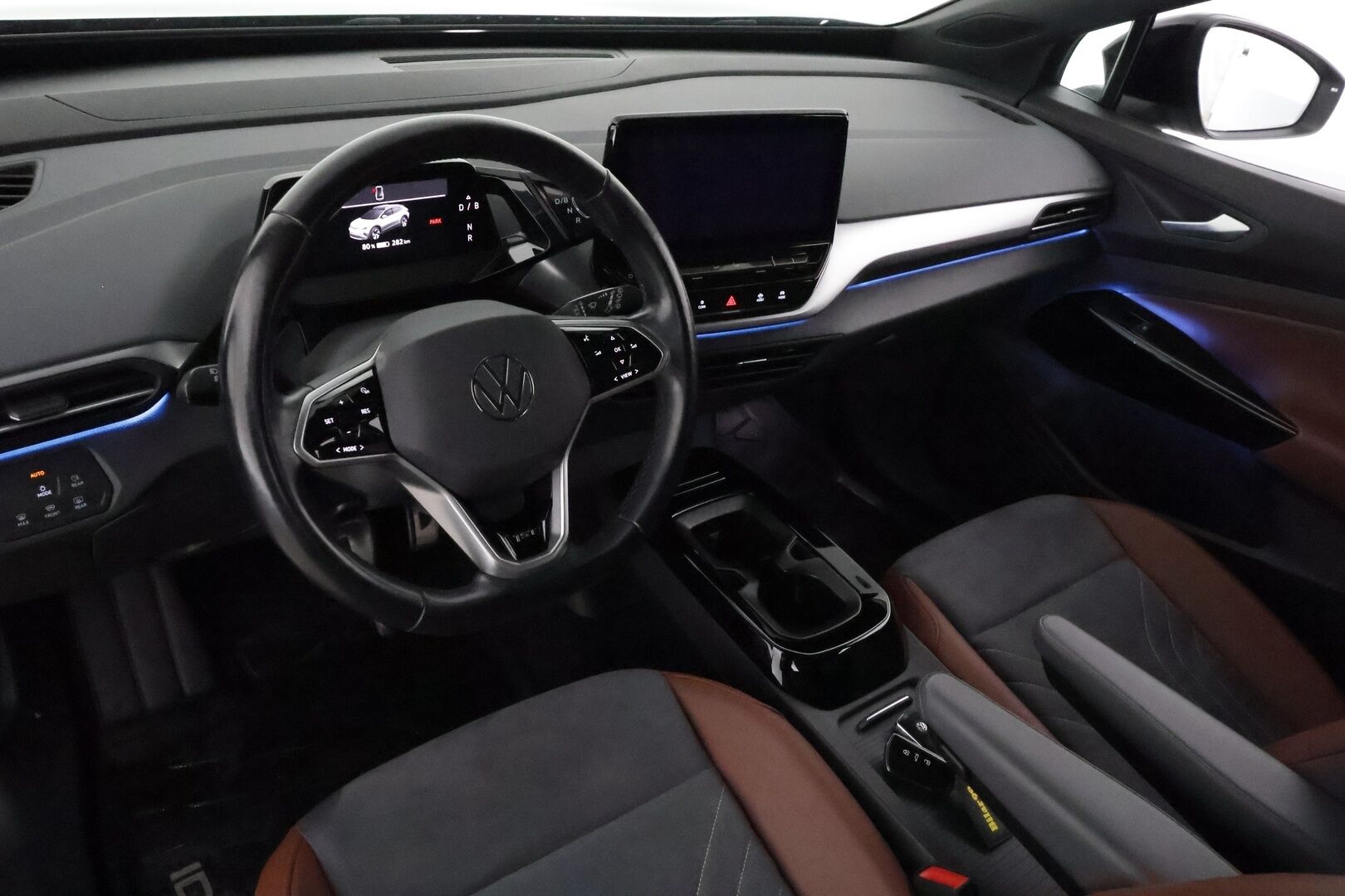 VOLKSWAGEN ID.4 2021 Pro Performance 150kW 1st **Lämpöpumppu / Koukku / Adapt.Vakkari / LED-valot / P.kamera / Navi / Kaistavahti** - Kahdet Renkaat 