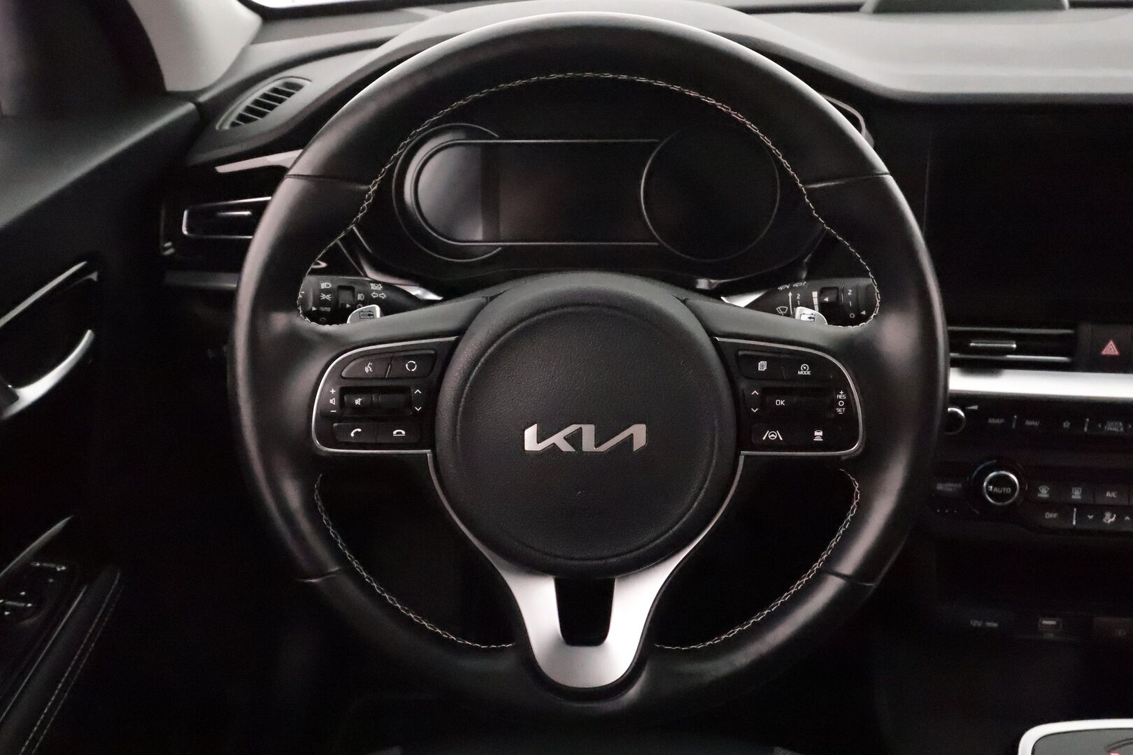 KIA NIRO 2022 Vision 39 kWh  **Adapt.vakkari / Digimittaristo / P.kamera / Puolinahat / KeylessGo / Navi** - Akku kuntotarkastettu / Merkkihuollettu