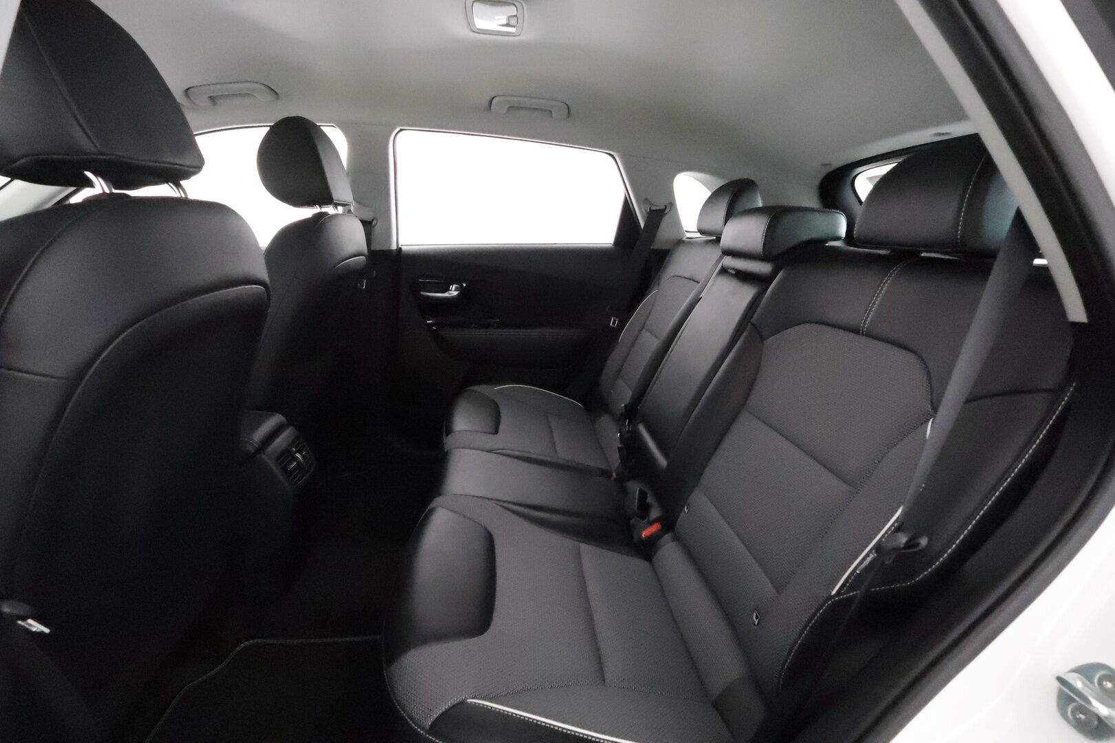 KIA NIRO 2022 Vision 39 kWh  **Adapt.vakkari / Digimittaristo / P.kamera / Puolinahat / KeylessGo / Navi** - Akku kuntotarkastettu / Merkkihuollettu