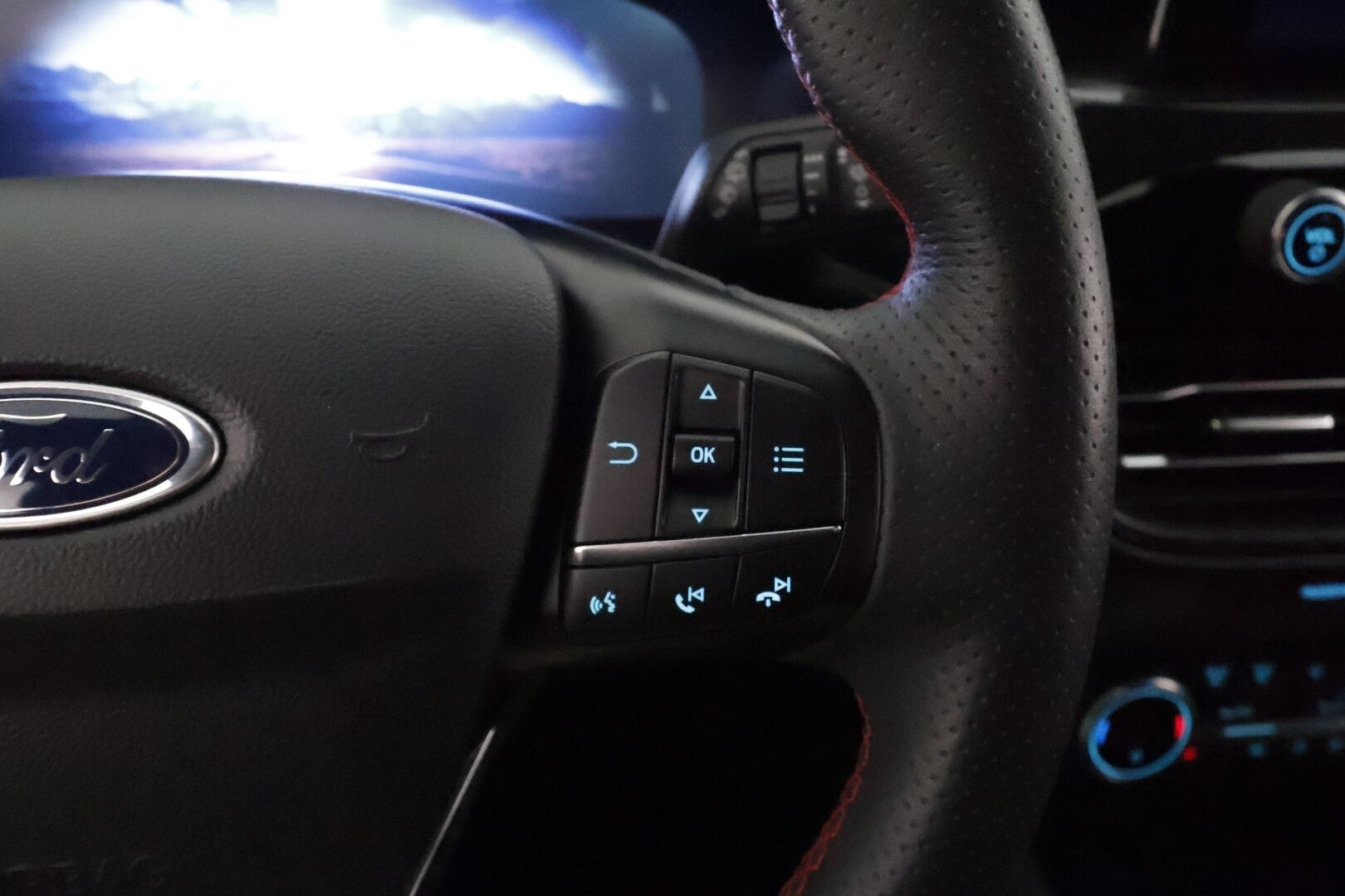 FORD KUGA 2021 2.5 PLug-in hybrid ST-Line X * Adapt.vakkari / P.kamera / Koukku / LED / Navi / KeylessGo * - Nahka-Alcantara / Sähköpenkki