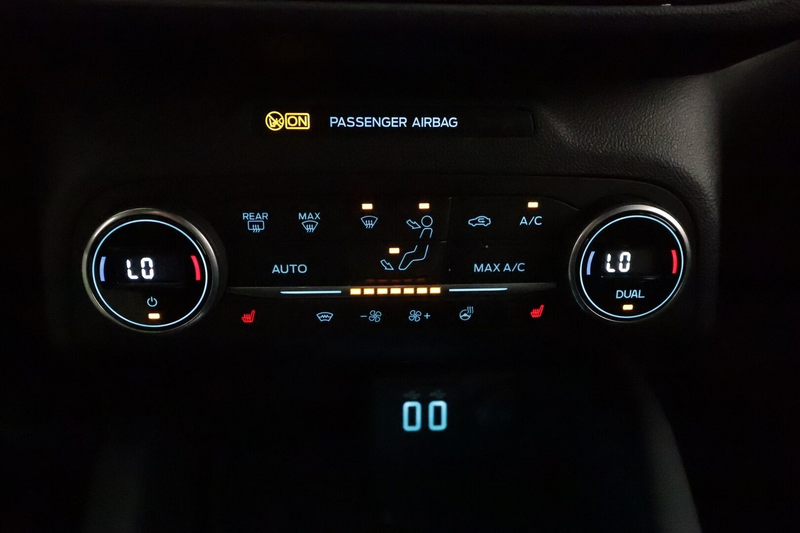 FORD KUGA 2021 2,5 (PHEV) 225hv CVT FWD ST-Line X * Adapt.Vakkari / Vetokoukku / Peruutuskamera / LED / Navi / KeylessGo - Nahka-Alcantara / Sähköpenkki / ALV - HULLUT JOULUT KORKOTARJOUS 2,49% 