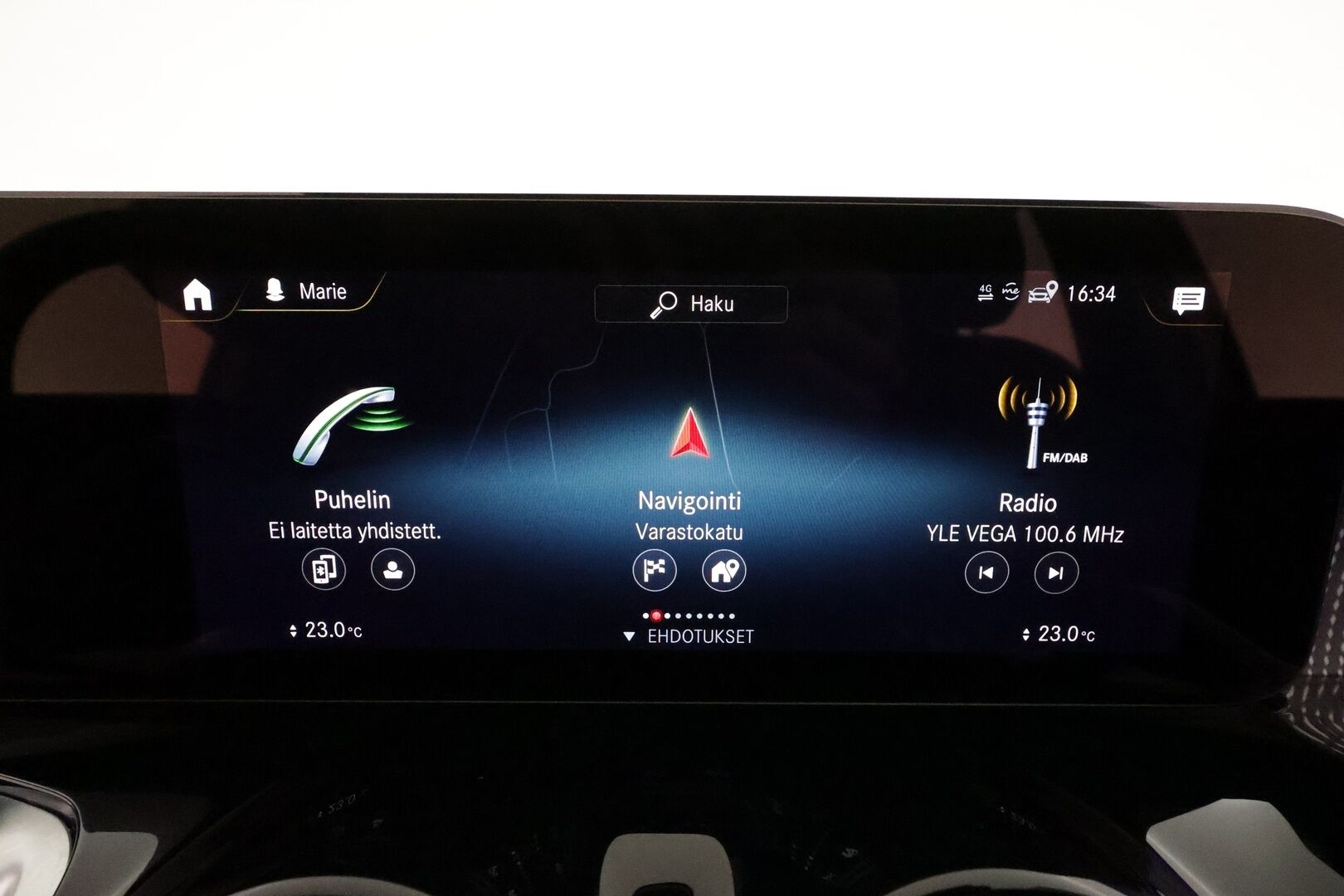MERCEDES-BENZ EQB 2023 300 4Matic 7-Paik **Widescreen / Adapt.Vakkari / LED-High Performance / P.Kamera / Navi / Kaistavahti / KeylessGO** - 3,99 % KORKOTARJOUS TÄHÄN AUTOON - Akku kuntotarkastettu / 2x Latauskaapelit / Kahdet Renkaat / HARVINAINEN VÄRI!