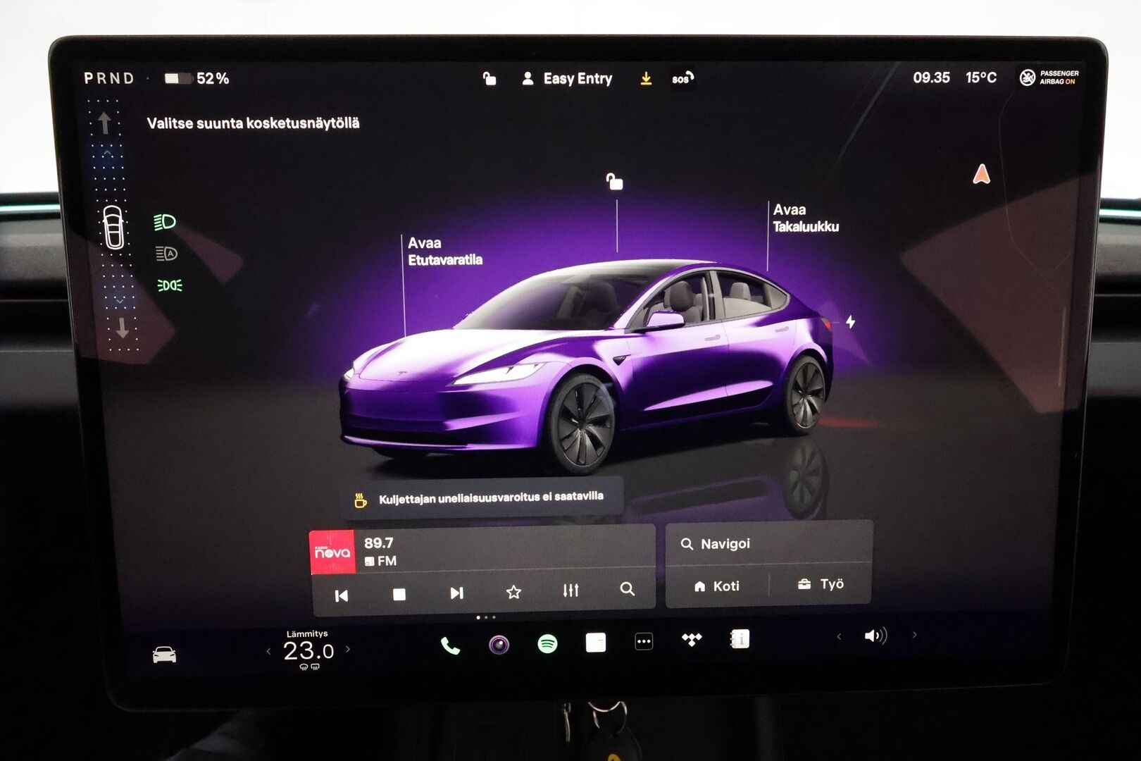 TESLA MODEL 3 2024 Long Range AWD **Lämpöpumppu / Koukku / Adapt.Vakkari / Matrix-LED / P.kamera / Ilmastoitu Muistipenkki / Lasikatto** - 3,99 % KORKOTARJOUS TÄHÄN AUTOON - Kahdet Renkaat