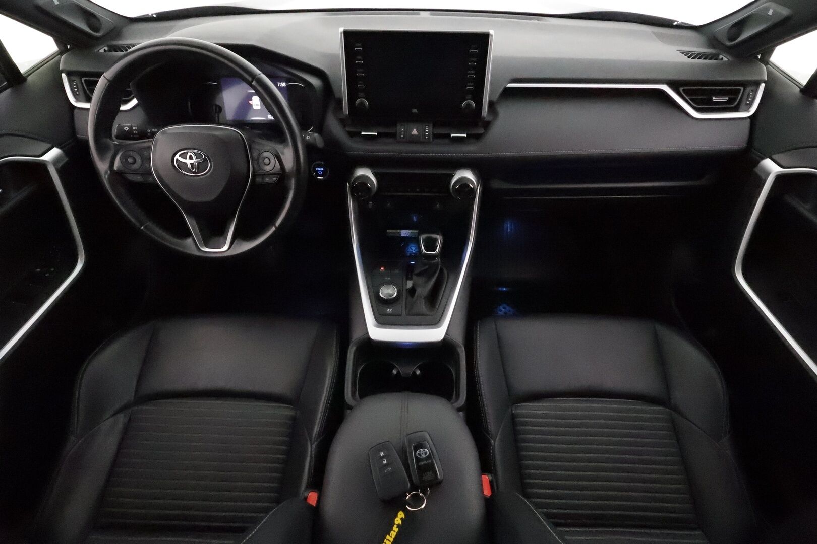 TOYOTA RAV4 2021 2,5 Hybrid AWD-i Style Attitude Black **Adapt.Vakkari / JBL / LED-valot / 360° / Koukku / Kaistavahti / KeylessGO** - 3,99 % KORKOTARJOUS TÄHÄN AUTOON - Adapt.Vakkari / JBL / LED-valot / 360° / Koukku / Kaistavahti / Keyless