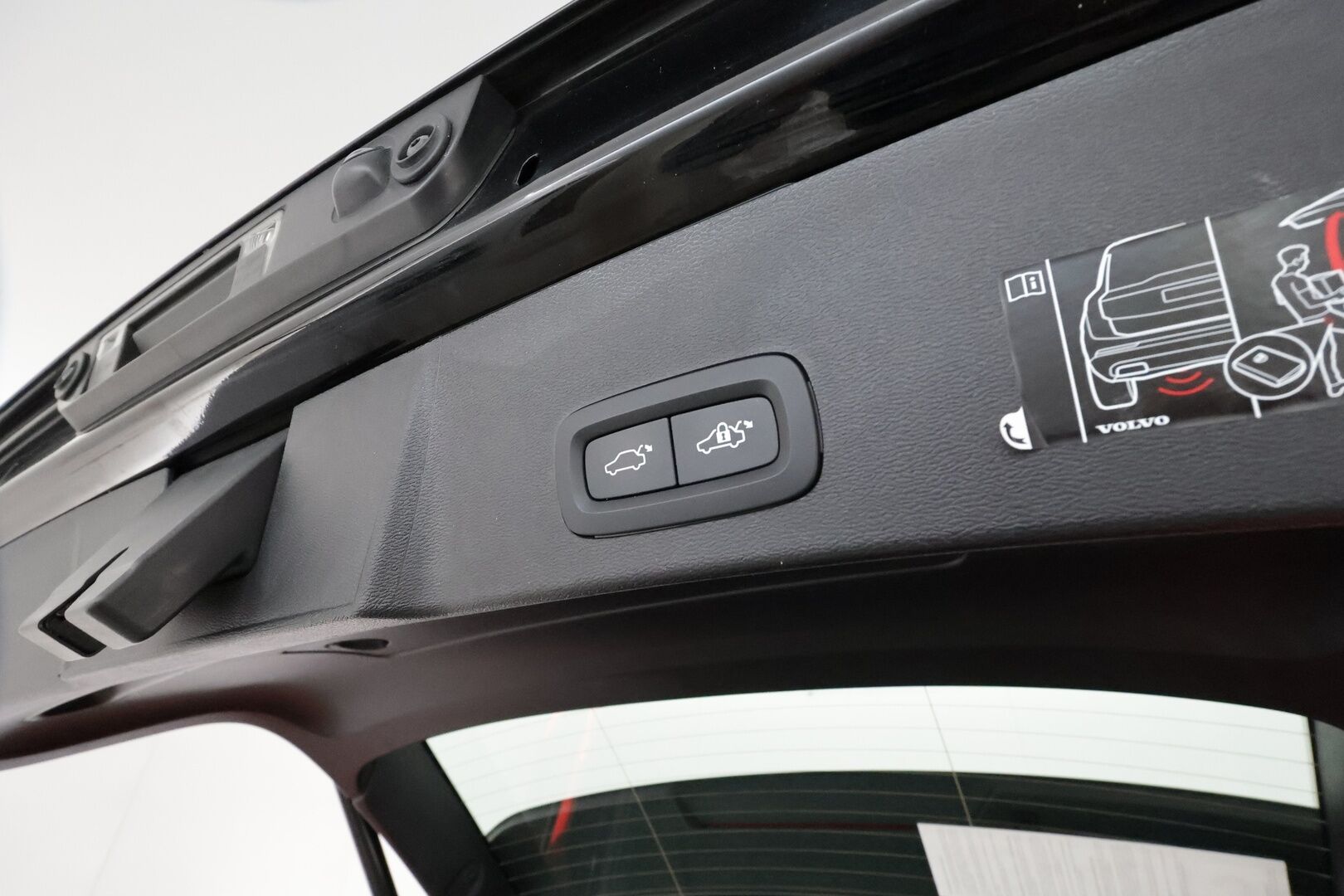 Volvo XC40 2022 T2 Business aut **Adapt.vakkari / P.kamera / Digimittaristo / Sähköluukku / Webasto / KeylessGo** - Kahdet renkaat aluvanteilla / Merkkihuollettu