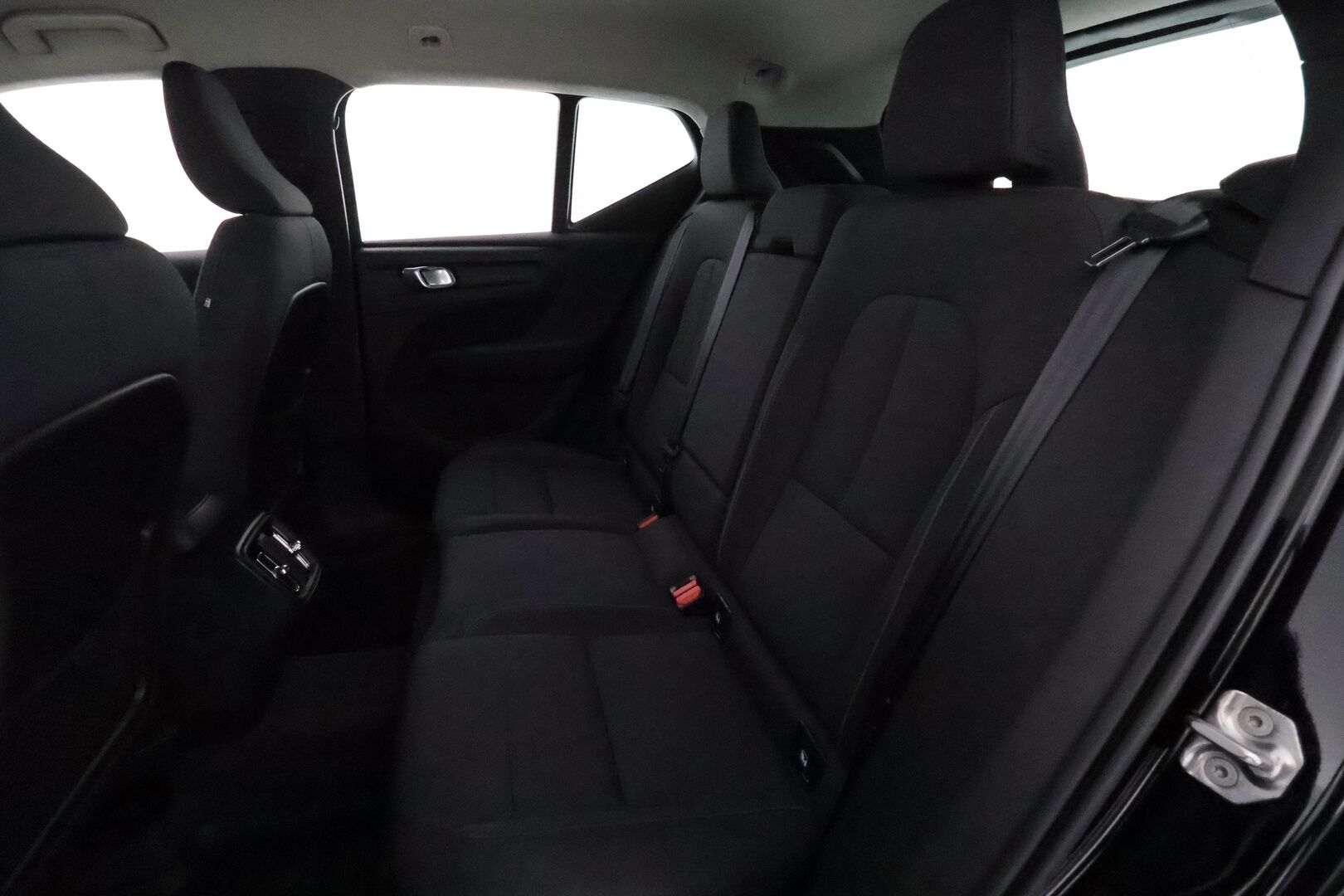 Volvo XC40 2022 T2 Business aut **Adapt.vakkari / P.kamera / Digimittaristo / Sähköluukku / Webasto / KeylessGo** - Kahdet renkaat aluvanteilla / Merkkihuollettu