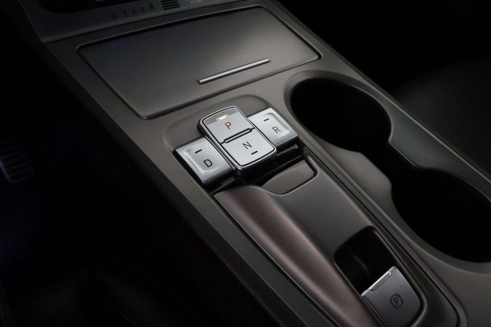 HYUNDAI KONA ELECTRIC 2021 64 kWh 204 hv Premium Prime - Adapt.Vakkari / HUD / Krell Premium Audio / Ilmastoidut Nahat / Peruutuskamera / Ratinlämmitys / Apple&Android / Lisälämmitin!