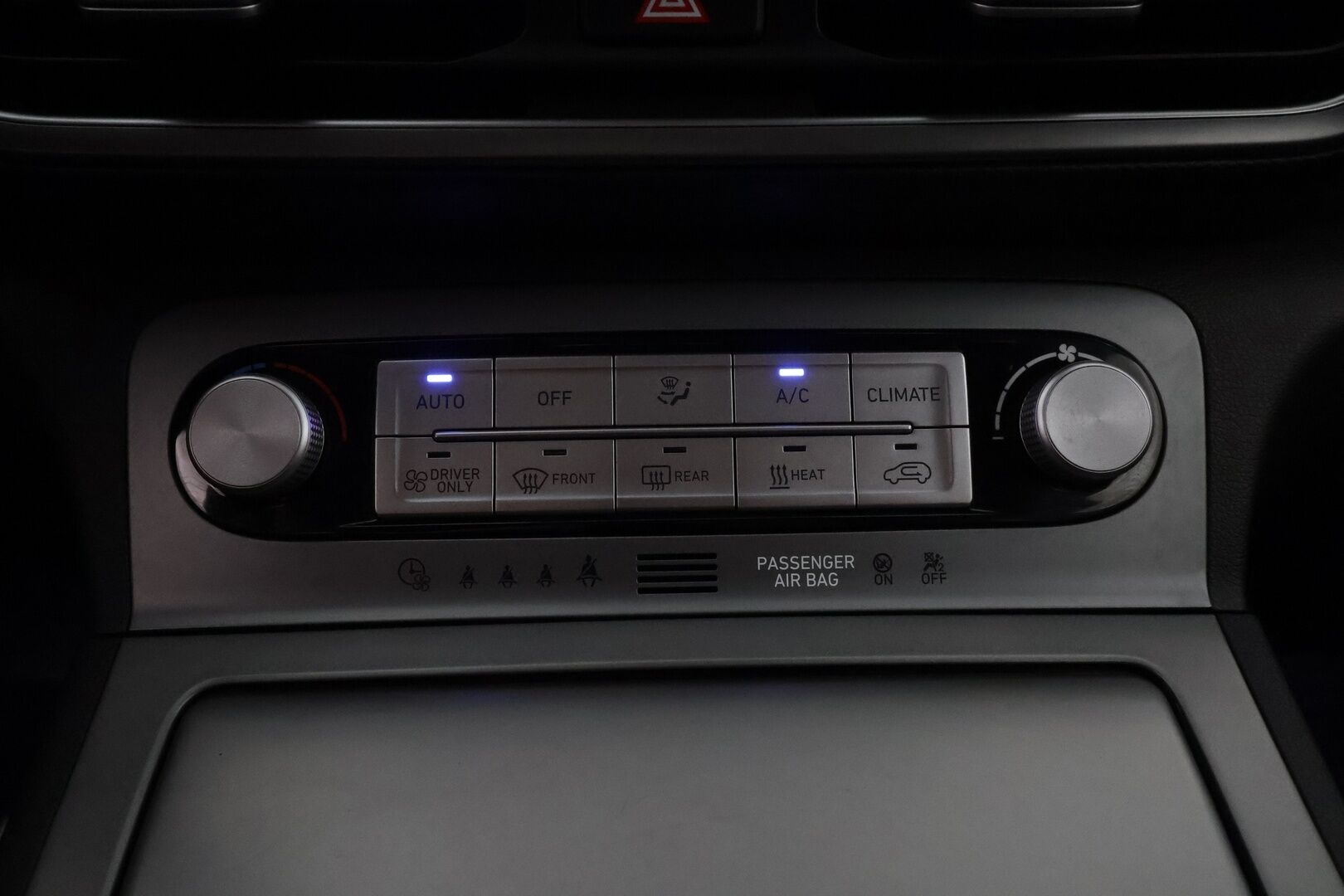 HYUNDAI KONA ELECTRIC 2021 64 kWh 204 hv Premium Prime - Adapt.Vakkari / HUD / Krell Premium Audio / Ilmastoidut Nahat / Peruutuskamera / Ratinlämmitys / Apple&Android / Lisälämmitin!