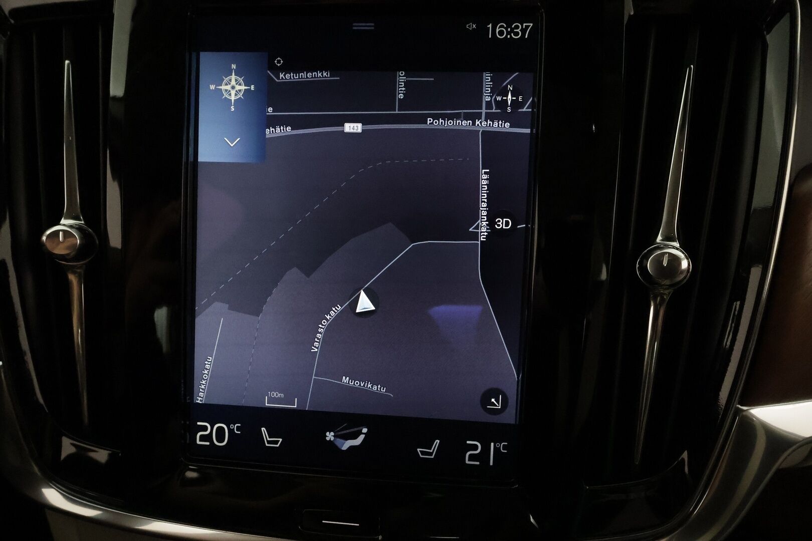 Volvo S90 2017 D5 AWD Inscription aut** Styling kit / Bowers&Wilkins / Webasto / Adapt.Vakkari / P.Kamera / Full-LED / Navi** - 3,99 % KORKOTARJOUS TÄHÄN AUTOON - Sporttinahat Muistilla / Kaistavahti / KeylessGO