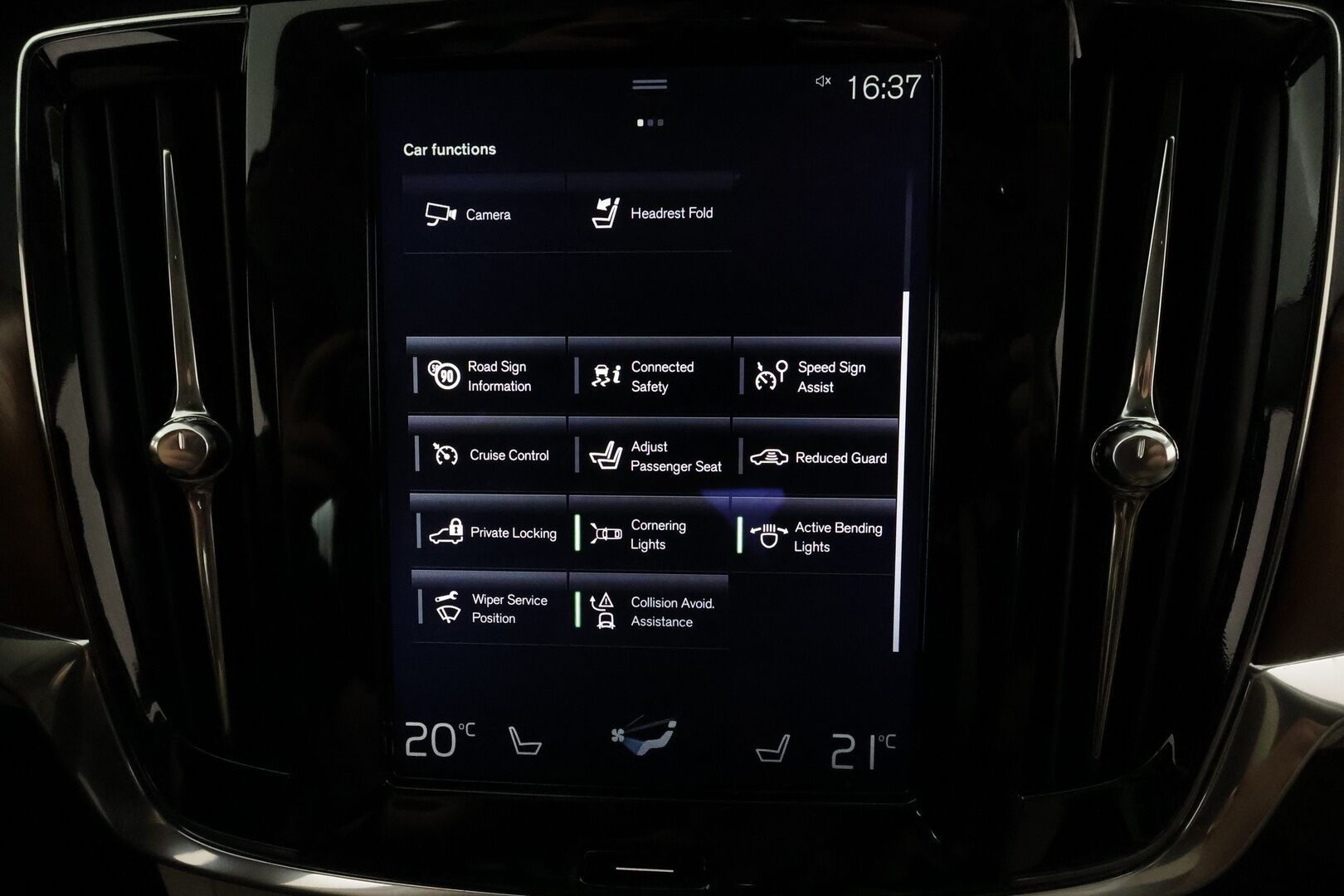 Volvo S90 2017 D5 AWD Inscription aut** Styling kit / Bowers&Wilkins / Webasto / Adapt.Vakkari / P.Kamera / Full-LED / Navi** - 3,99 % KORKOTARJOUS TÄHÄN AUTOON - Sporttinahat Muistilla / Kaistavahti / KeylessGO