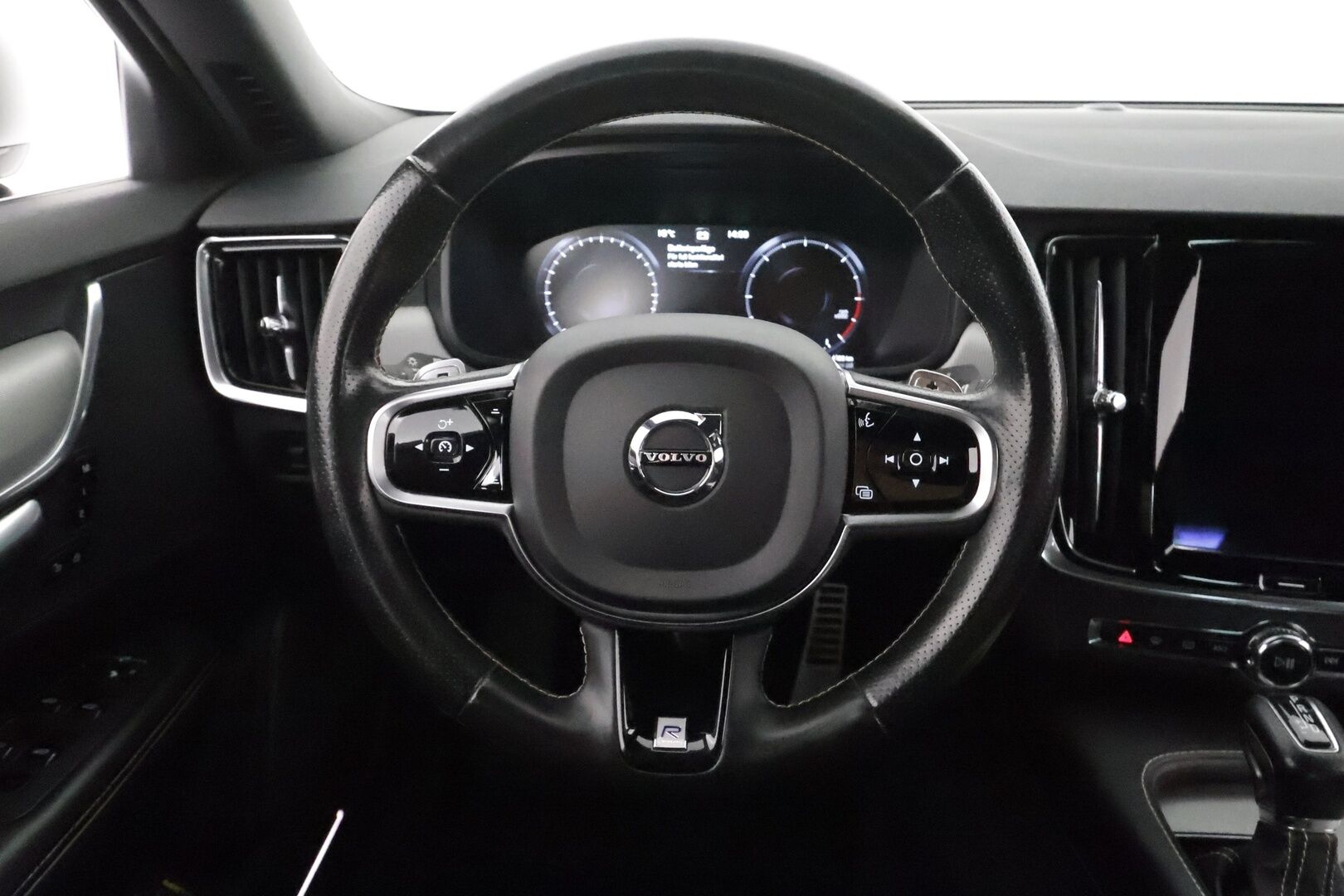 Volvo S90 2017 D4 AWD R-Design aut **Webasto / koukku / Adapt.Vakkari / P.Kamera / LED-valot / Sporttipenkki Muistilla / Navi** - Kaistavahti / KeylessGO / 2x Renkaat