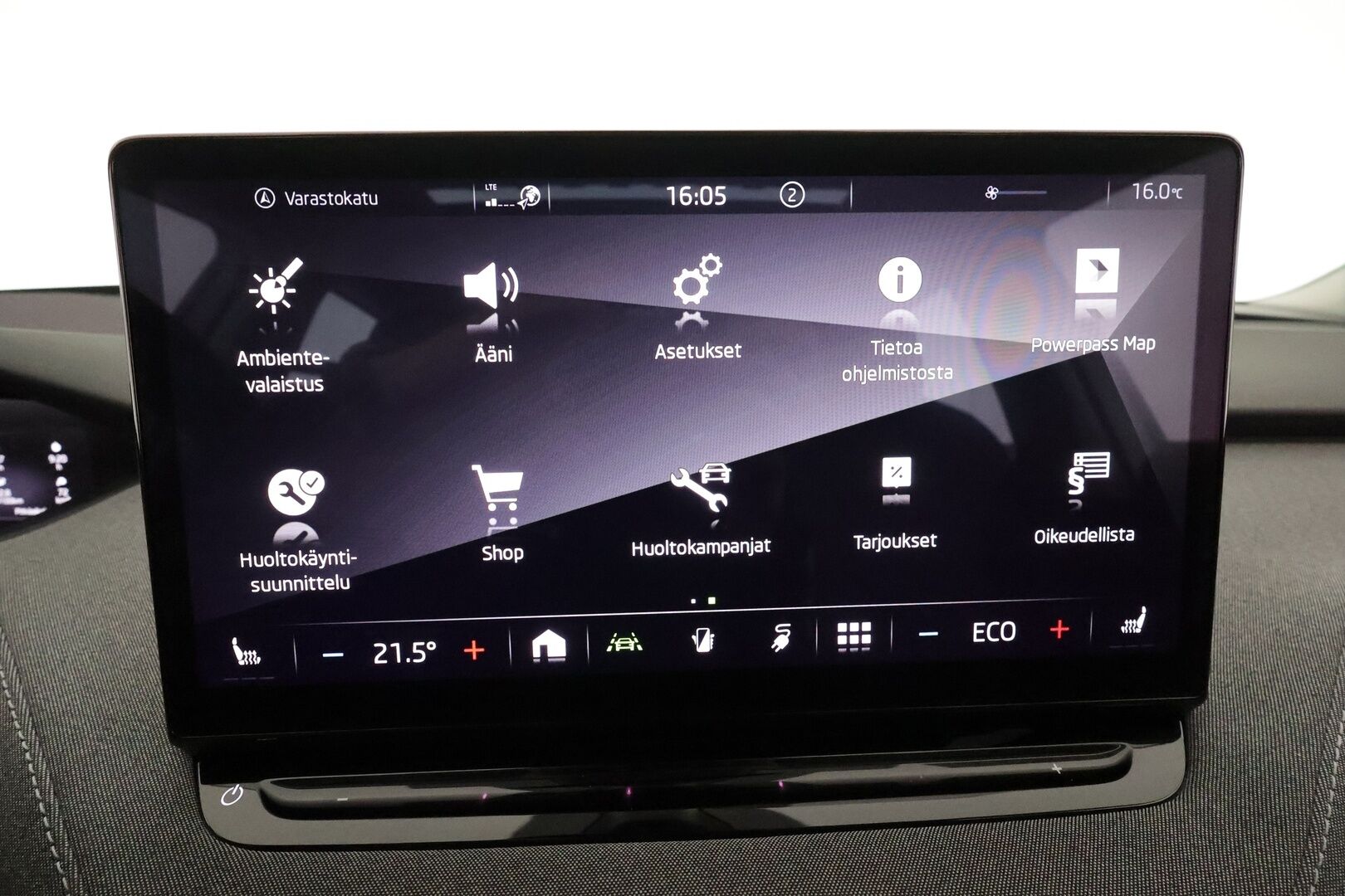 SKODA ENYAQ 2022 iV80 *Panorama / Lämpöpumppu / Koukku / ACC / Matrix-LED / Hierova Muistipenkki / Kamera / Navi* - SoH 94,68 % / kahdet renkaat vanteilla / Huippusiisti!