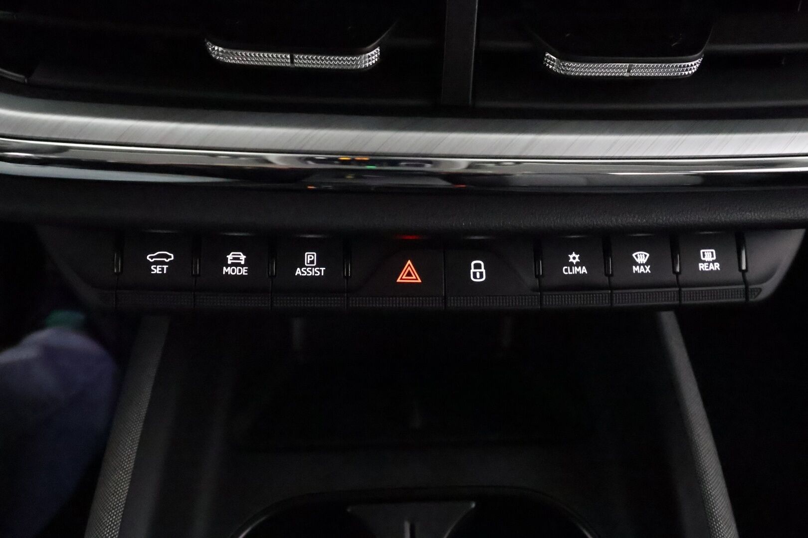 SKODA ENYAQ 2022 iV80 *Panorama / Lämpöpumppu / Koukku / ACC / Matrix-LED / Hierova Muistipenkki / Kamera / Navi* - SoH 94,68 % / kahdet renkaat vanteilla / Huippusiisti!
