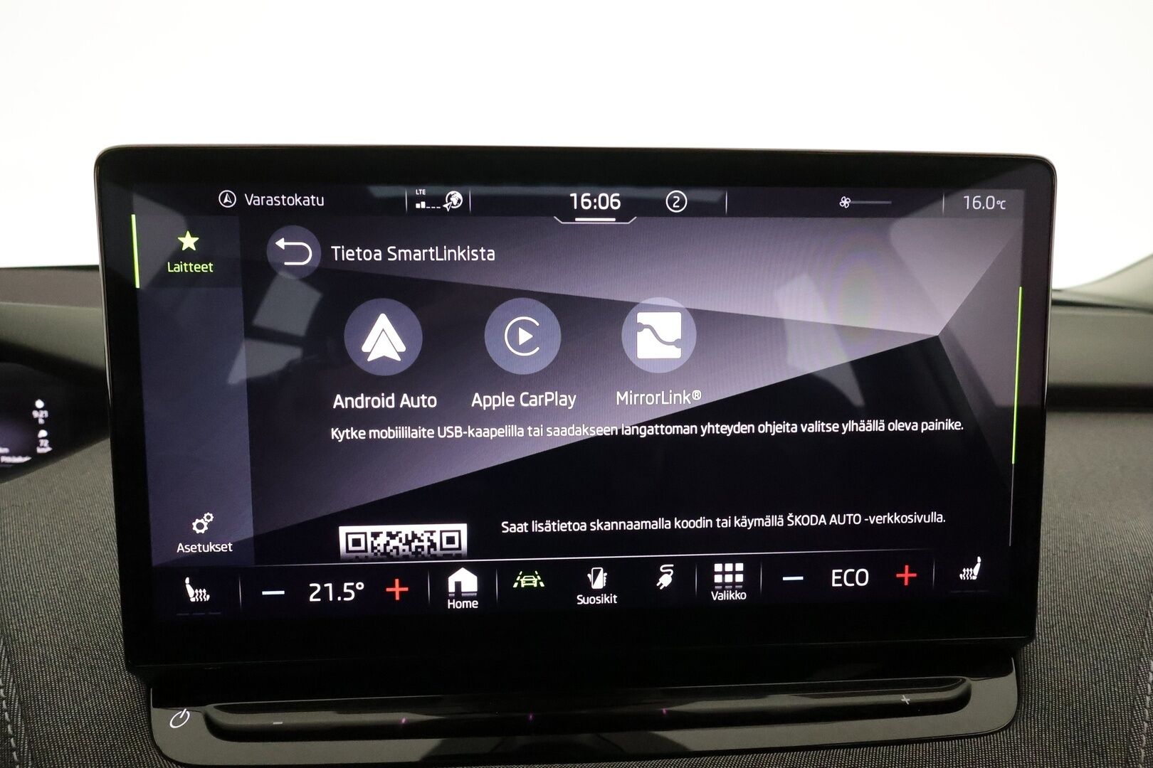 SKODA ENYAQ 2022 iV80 *Panorama / Lämpöpumppu / Koukku / ACC / Matrix-LED / Hierova Muistipenkki / Kamera / Navi* - SoH 94,68 % / kahdet renkaat vanteilla / Huippusiisti!