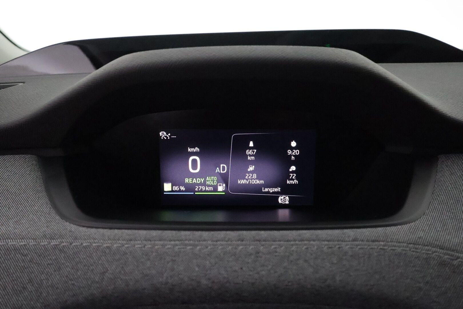SKODA ENYAQ 2022 iV80 *Panorama / Lämpöpumppu / Koukku / ACC / Matrix-LED / Hierova Muistipenkki / Kamera / Navi* - SoH 94,68 % / kahdet renkaat vanteilla / Huippusiisti!