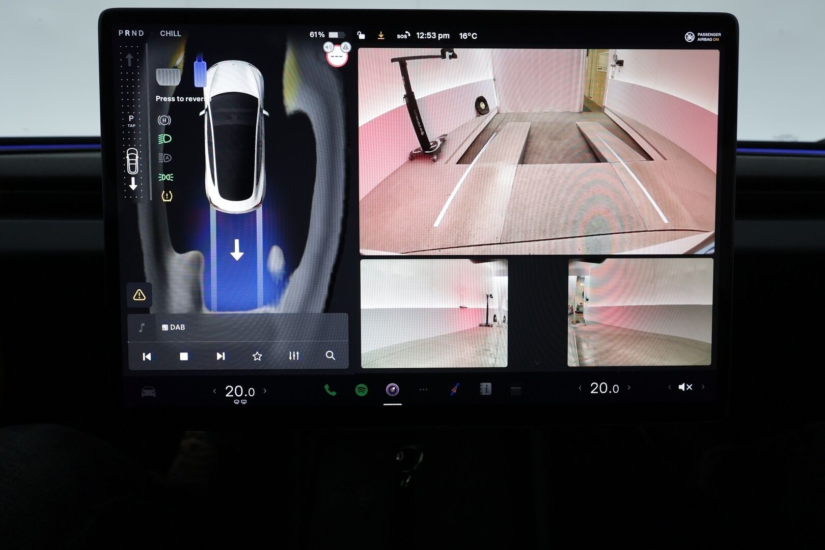 TESLA MODEL 3 2024 Long Range **Lämpöpumppu / Lasikatto / Adapt.Vakkari / Matrix-LED / P.Kamera / Ilmastoidut nahat / Navi / Kaistavahti** - 3,99 % KORKOTARJOUS TÄHÄN AUTOON - Premium Audio / 2x Renkaat