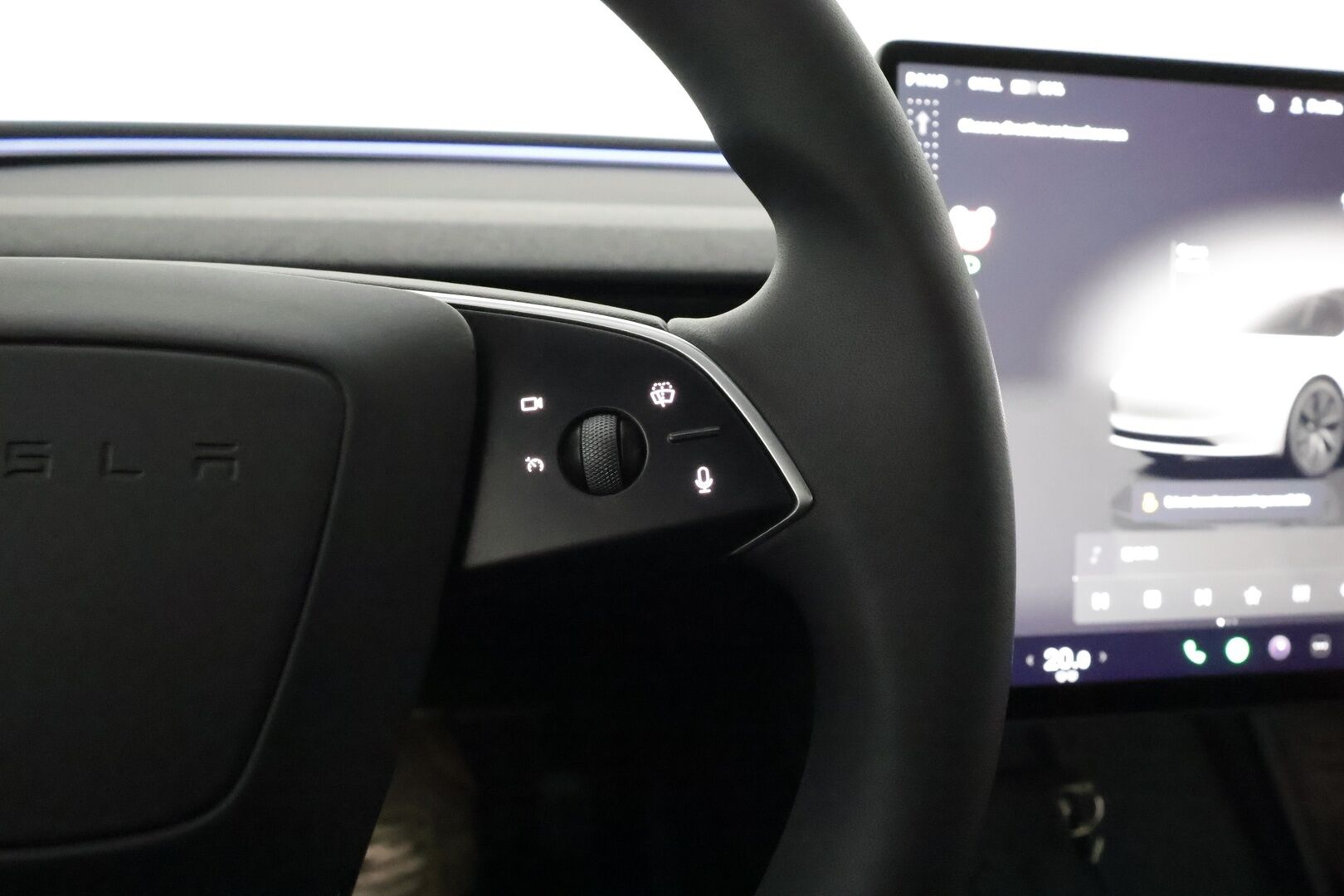 TESLA MODEL 3 2024 Long Range **Lämpöpumppu / Lasikatto / Adapt.Vakkari / Matrix-LED / P.Kamera / Ilmastoidut nahat / Navi / Kaistavahti** - 3,99 % KORKOTARJOUS TÄHÄN AUTOON - Premium Audio / 2x Renkaat