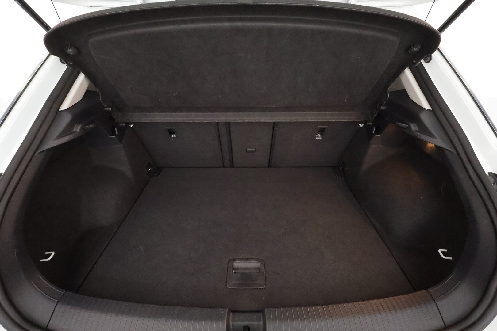 VOLKSWAGEN T-ROC 2022 Comfort Business 1,5 TSI EVO DSG ** Adapt.Vakkari / P.Tutkat / LED-valot / Koukku /  Kaistavahti / Apple&Android ** - Merkkihuollettu / 2x Renkaat