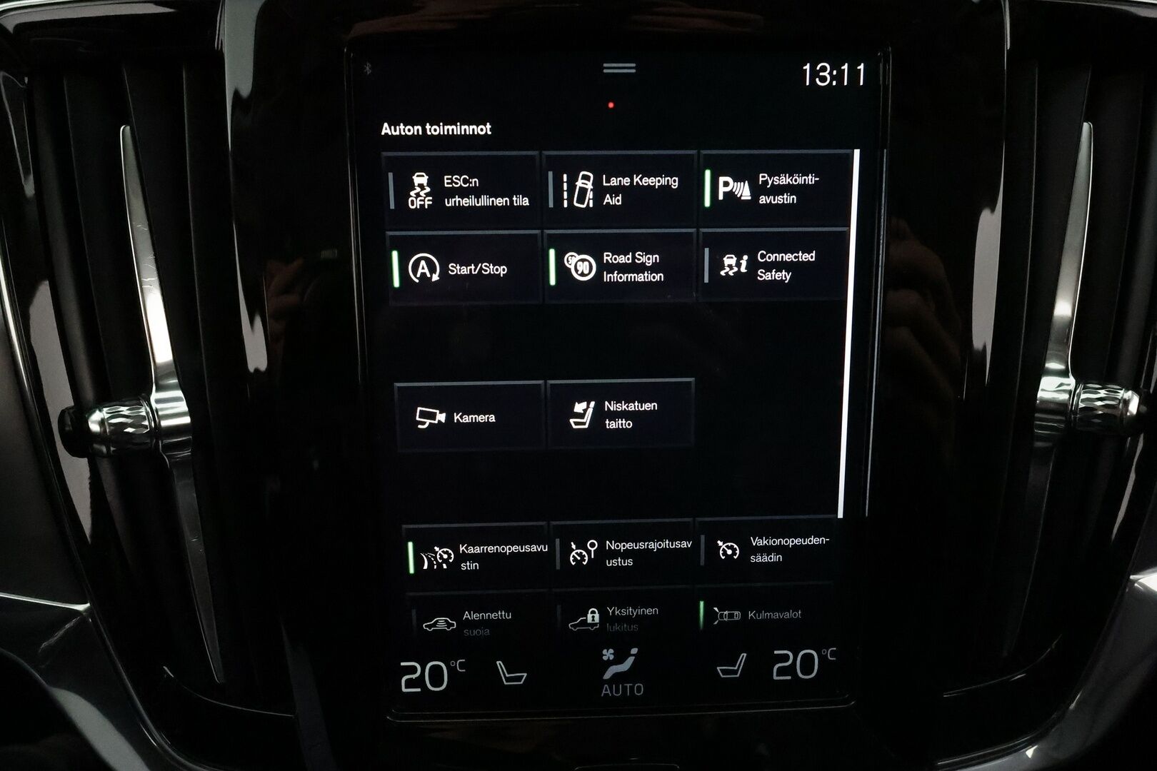Volvo V90 2020 D4 Momentum aut. **Webasto / Adapt.Vakkari / P.Kamera / LED-valot / Nahkaverhoilu / Navi / Kaistavahti / KeylessGO** - Goodyear kesärenkaat / Jakopää tehty /  iso perheauto!