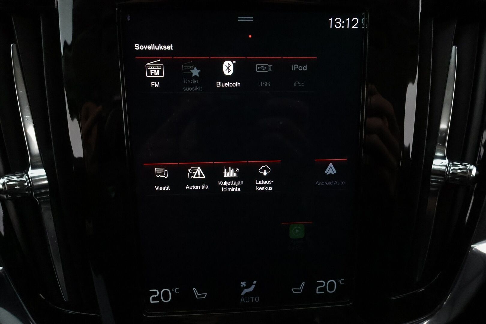 Volvo V90 2020 D4 Momentum aut. **Webasto / Adapt.Vakkari / P.Kamera / LED-valot / Nahkaverhoilu / Navi / Kaistavahti / KeylessGO** - Goodyear kesärenkaat / Jakopää tehty /  iso perheauto!