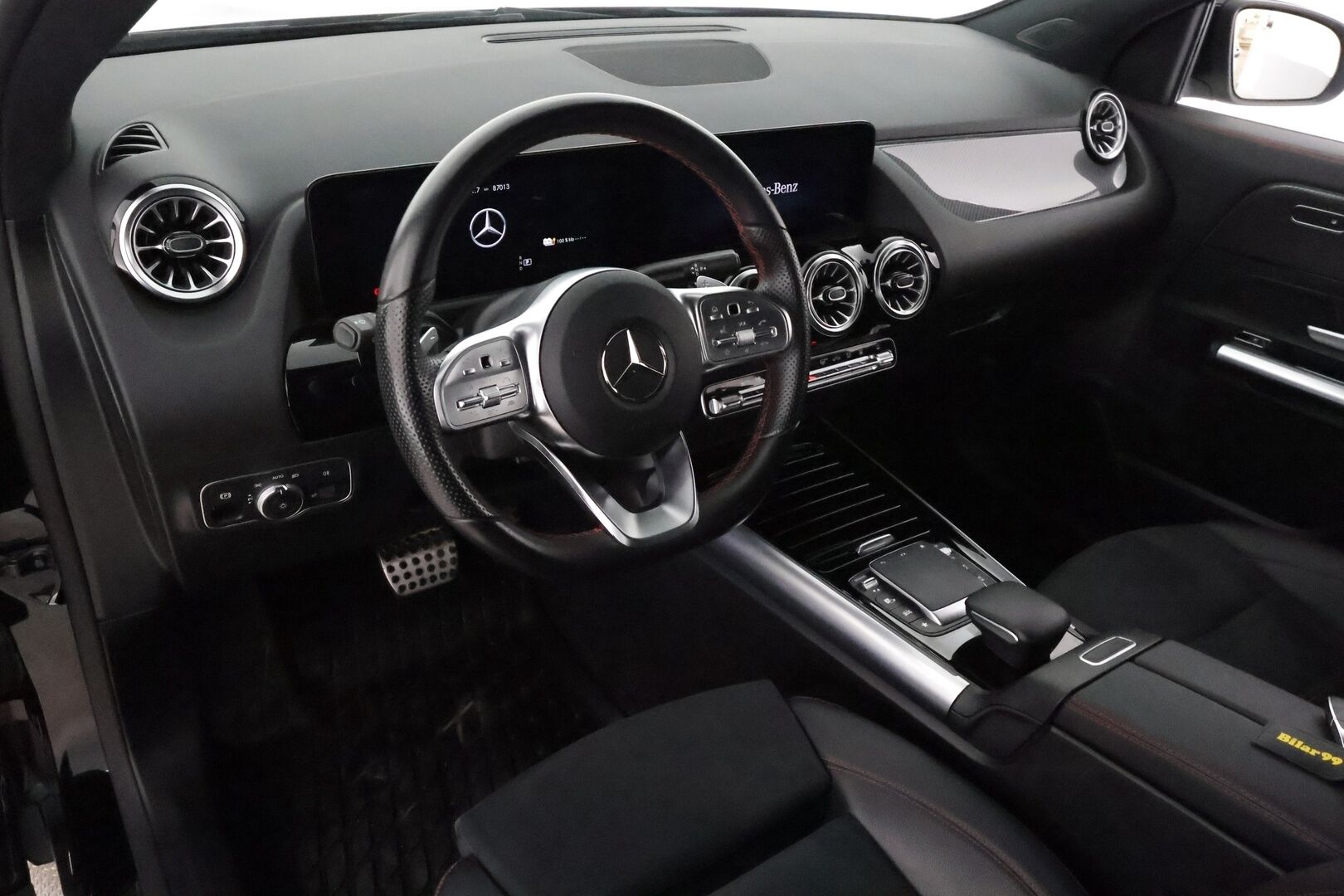 MERCEDES-BENZ GLA 2022 250 e A Business EQ Power AMG ** Widescreen / Adapt.Vakkari / P.kamera / Multibeam-LED / Sporttipenkki / Navi ** - 3,99 % KORKOTARJOUS TÄHÄN AUTOON - Akku Kuntotarkistettu!