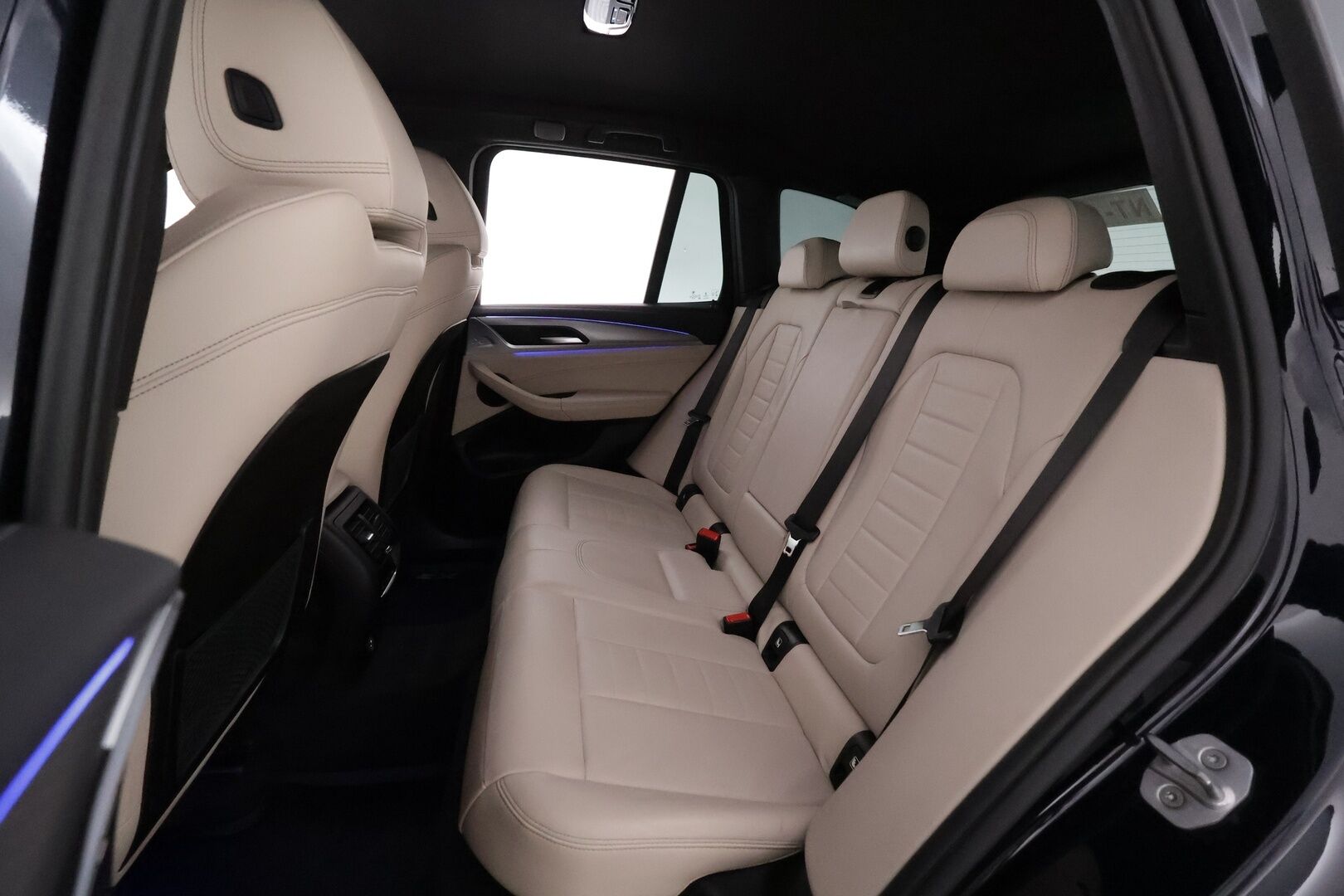 BMW X3 2018 G01 xDrive20d A Business M-Sport *Adapt. LED / ComfortAccess / Prof. Navi / Vaalea nahkasisusta /P.kamera /Muistipenkki* - 3,99 % KORKOTARJOUS TÄHÄN AUTOON - *Merkkihuollettu M-Sport kovilla varusteilla!*