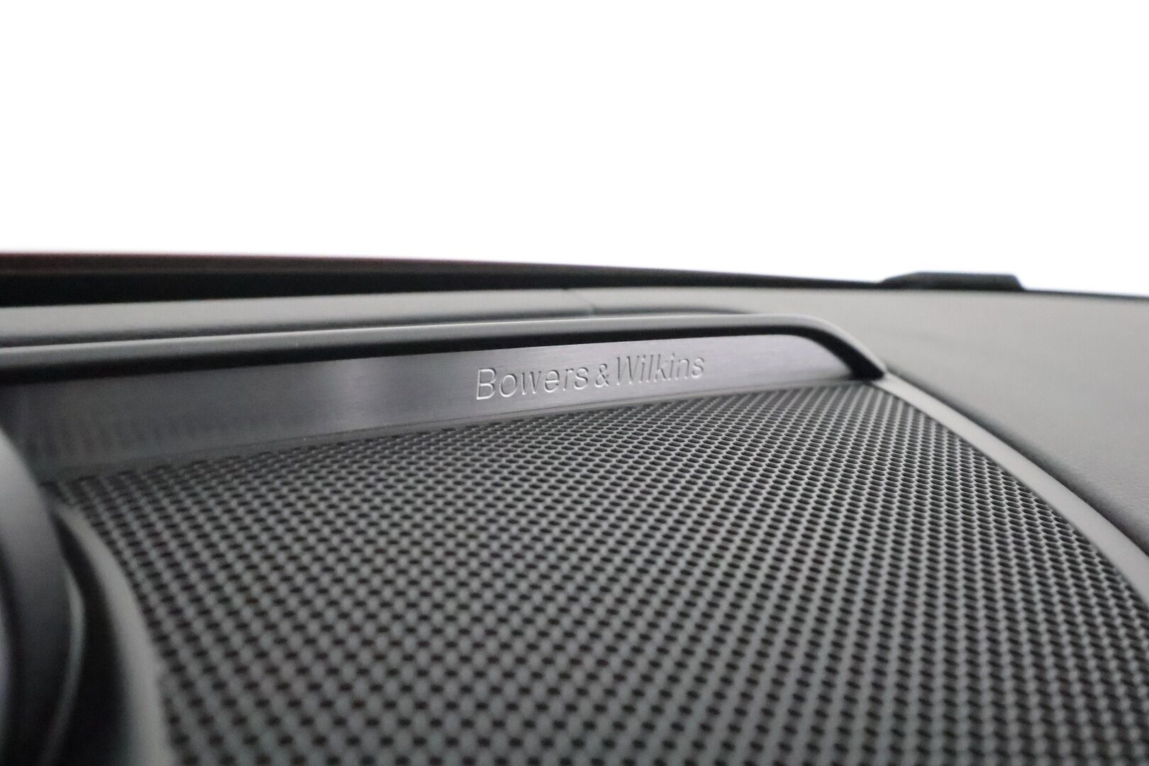 Volvo S60 2023 T8 AWD Long Range High Performance Ultimate Dark aut **Bowers&Wilkins / Kattoluukku / 360° / Muistipenkit** - Akku kuntotarkistettu / HUD / Koukku / Sporttinahat / Full LED / Facelift / Merkkihuollettu / Kahdet renkaat aluvanteilla / Erittäin hieno!
