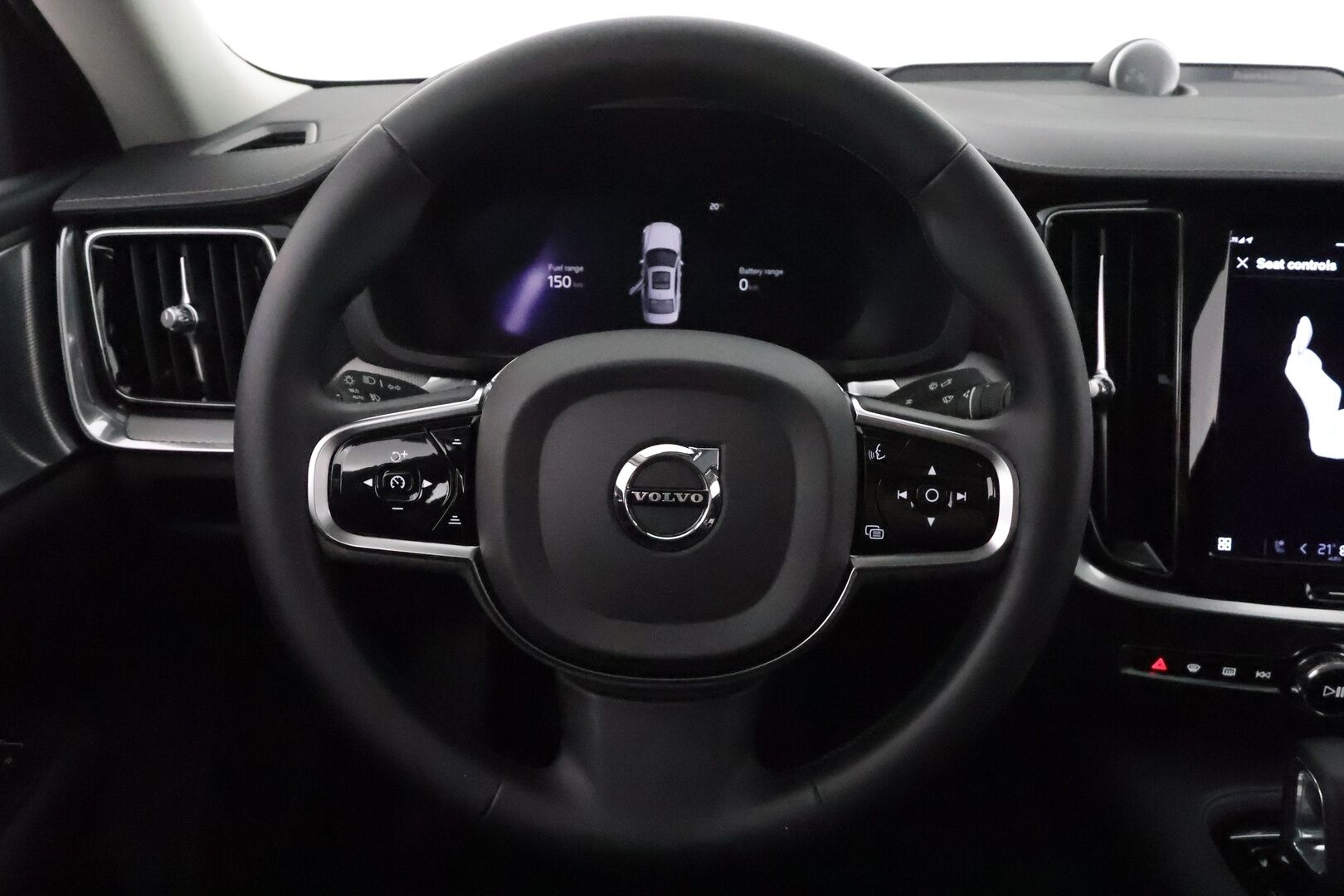 Volvo S60 2023 T8 AWD Long Range High Performance Ultimate Dark aut **Bowers&Wilkins / Kattoluukku / 360° / Muistipenkit** - Akku kuntotarkistettu / HUD / Koukku / Sporttinahat / Full LED / Facelift / Merkkihuollettu / Kahdet renkaat aluvanteilla / Erittäin hieno!