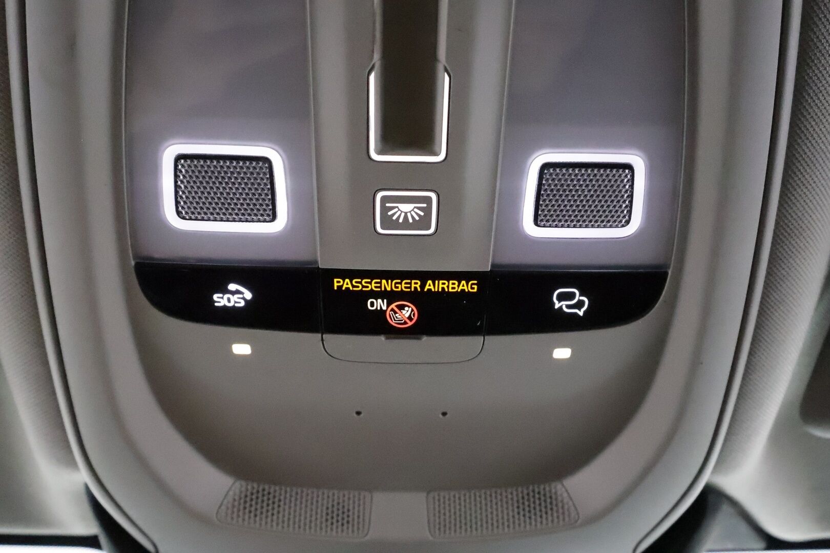 Volvo S60 2023 T8 AWD Long Range High Performance Ultimate Dark aut **Bowers&Wilkins / Kattoluukku / 360° / Muistipenkit** - Akku kuntotarkistettu / HUD / Koukku / Sporttinahat / Full LED / Facelift / Merkkihuollettu / Kahdet renkaat aluvanteilla / Erittäin hieno!