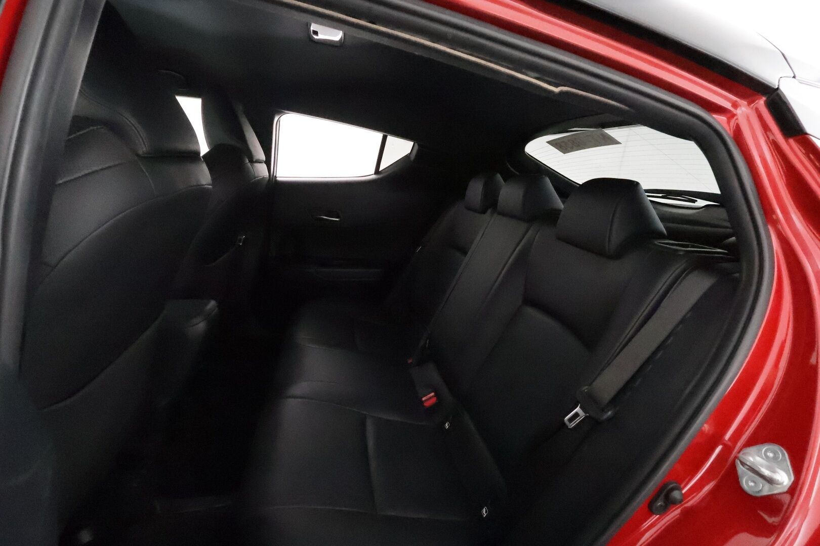 TOYOTA C-HR 2020 1.8 Hybrid Active Edition **JBL / Adapt.Vakkari / Bi-LED / P.Kamera / Kaistavahti / Nahkaverhoilu / KeylessGO** - Merkkihuollettu!