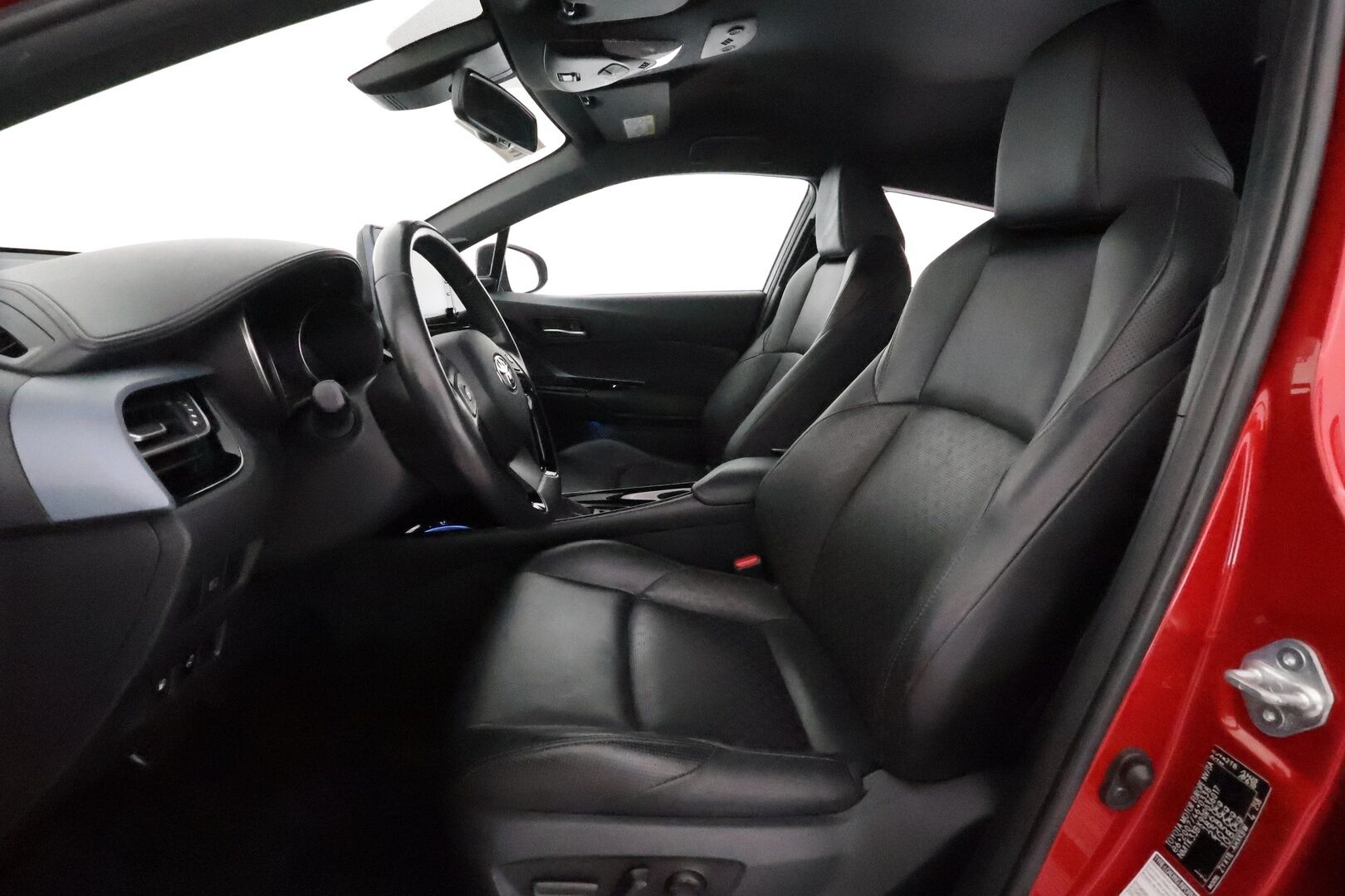 TOYOTA C-HR 2020 1.8 Hybrid Active Edition **JBL / Adapt.Vakkari / Bi-LED / P.Kamera / Kaistavahti / Nahkaverhoilu / KeylessGO** - Merkkihuollettu!