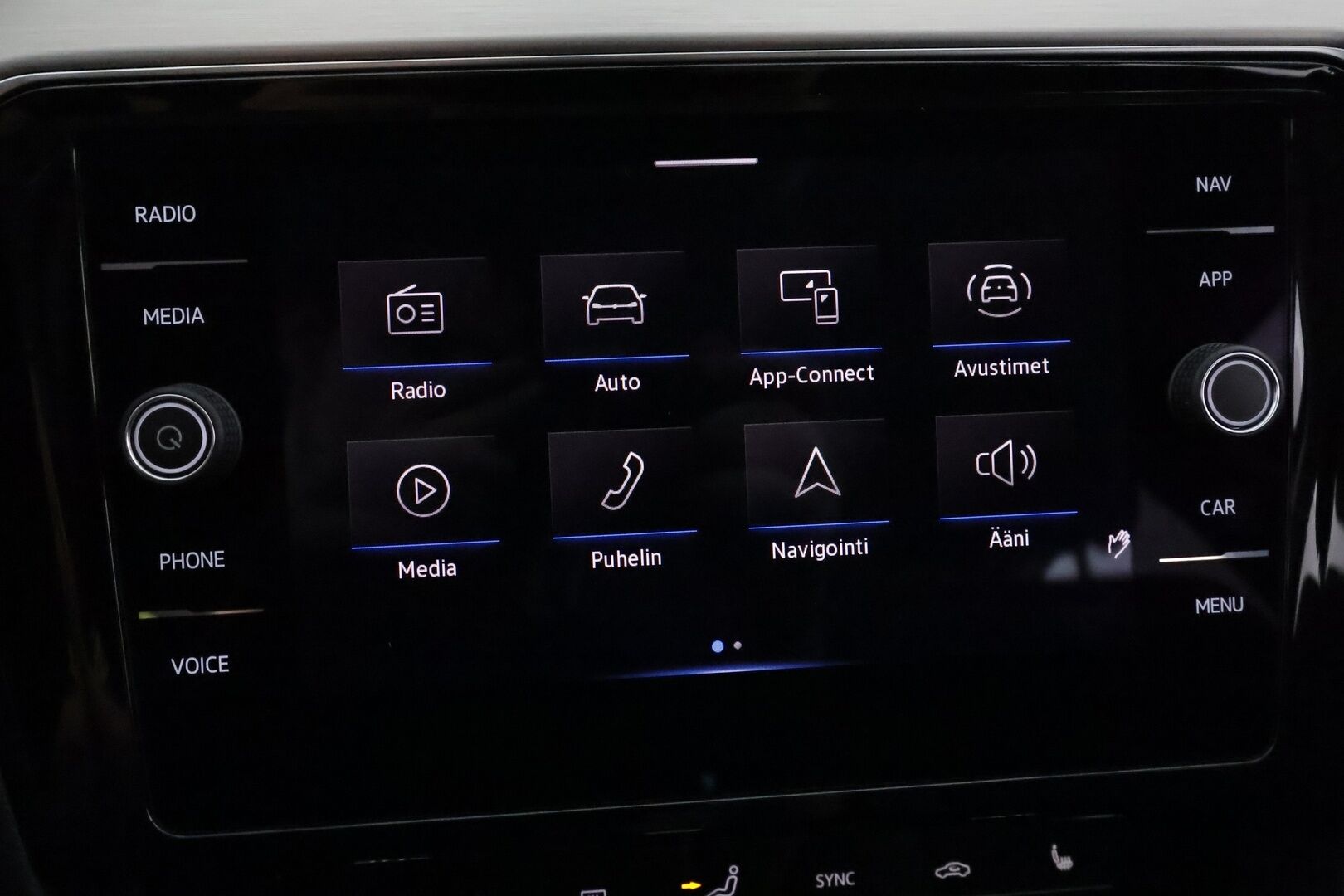VOLKSWAGEN PASSAT 2021 Variant Alltrack 2,0 TDI SCR 147 kW 4MOTION DSG **Webasto / Koukku / Adapt.Vakkari / Matrix-LED / P.kamera / Navi** - 3,99 % KORKOTARJOUS TÄHÄN AUTOON - Merkkihuollettu!