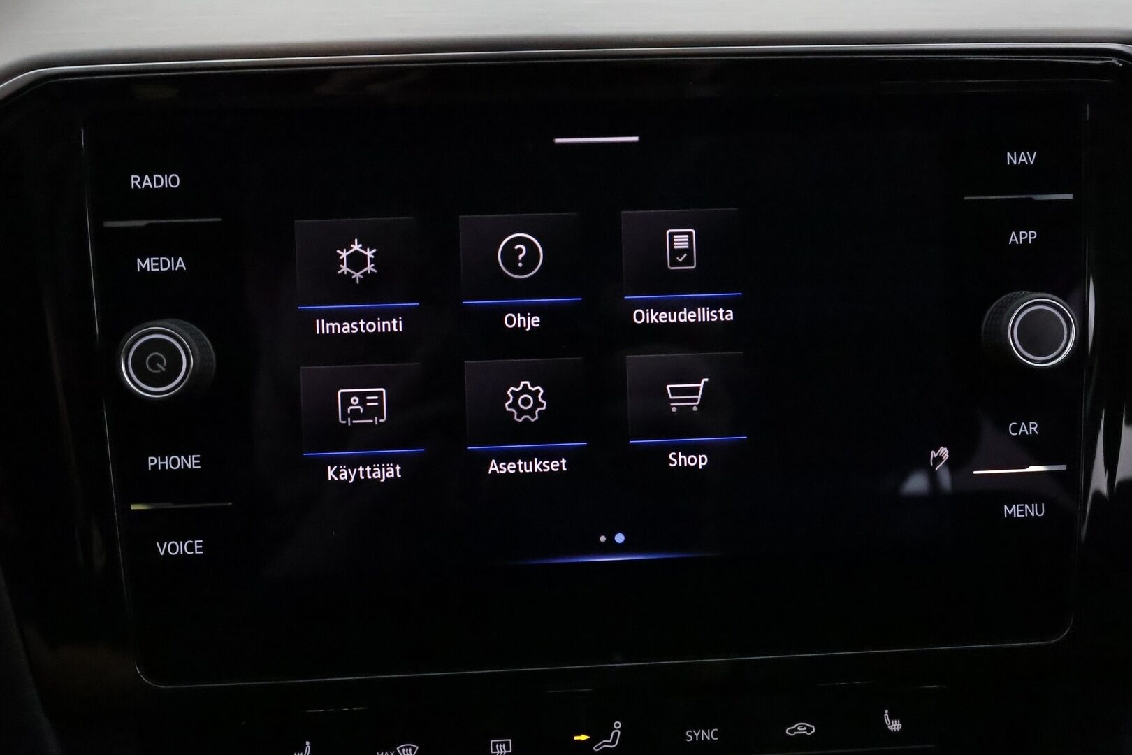 VOLKSWAGEN PASSAT 2021 Variant Alltrack 2,0 TDI SCR 147 kW 4MOTION DSG **Webasto / Koukku / Adapt.Vakkari / Matrix-LED / P.kamera / Navi** - 3,99 % KORKOTARJOUS TÄHÄN AUTOON - Merkkihuollettu!