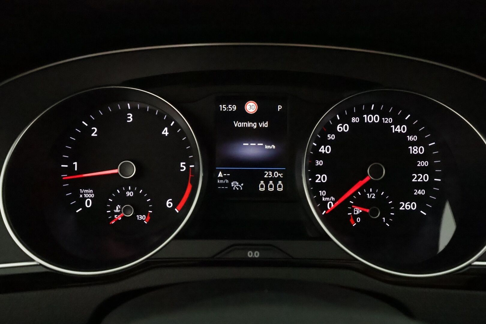 VOLKSWAGEN PASSAT 2021 Variant Alltrack 2,0 TDI SCR 147 kW 4MOTION DSG **Webasto / Koukku / Adapt.Vakkari / Matrix-LED / P.kamera / Navi** - 3,99 % KORKOTARJOUS TÄHÄN AUTOON - Merkkihuollettu!