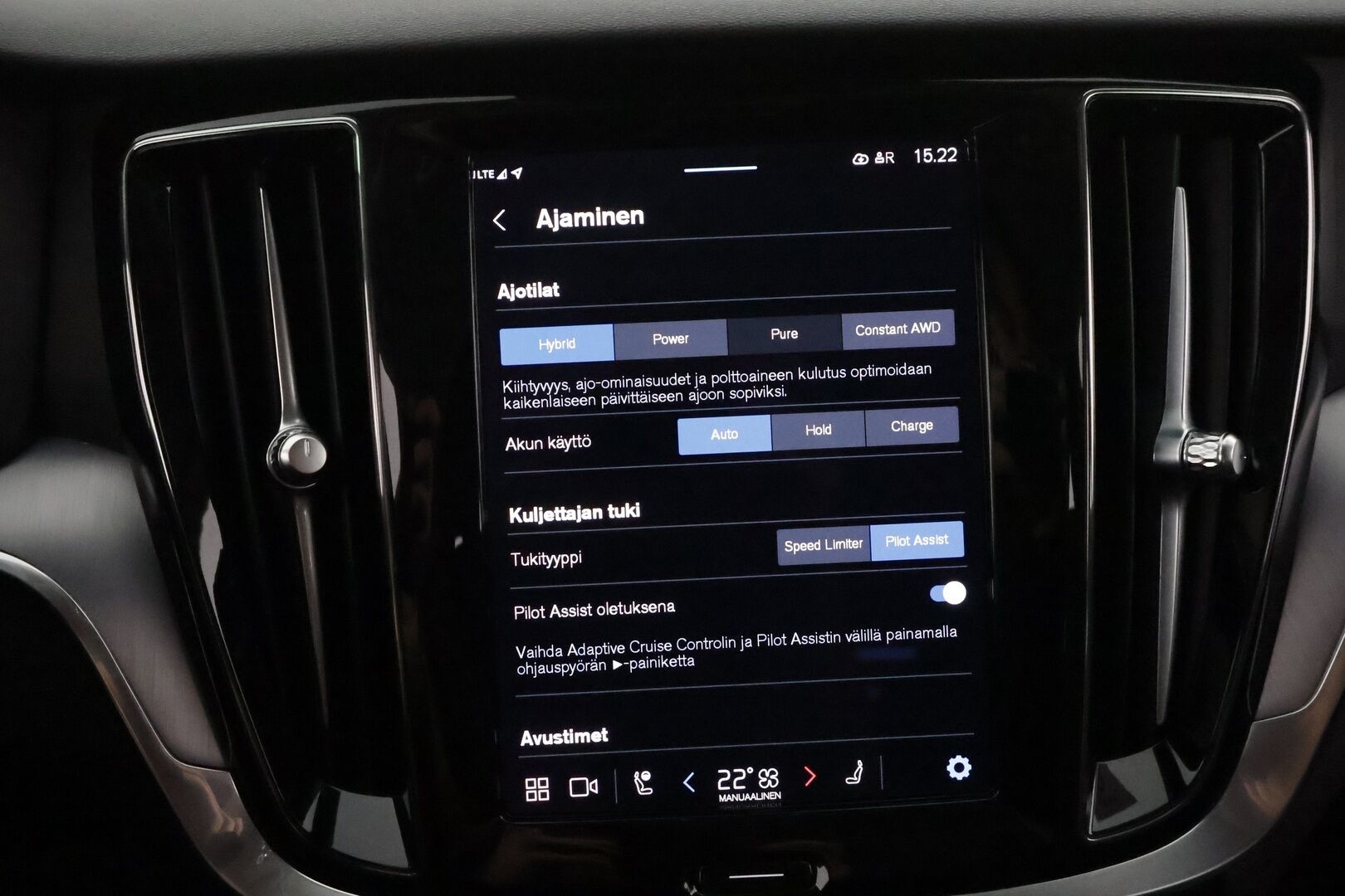 Volvo V60 2023 T6 AWD Long Range Core aut. **Adapt.vakkari / Koukku / P.kamera / Facelift / BLIS / KeylessGo** - SoH 99,1% / Kahdet renkaat aluvanteilla / Merkkihuollettu / Penkinlämmittimet takana / Navi / High Performance Audio
