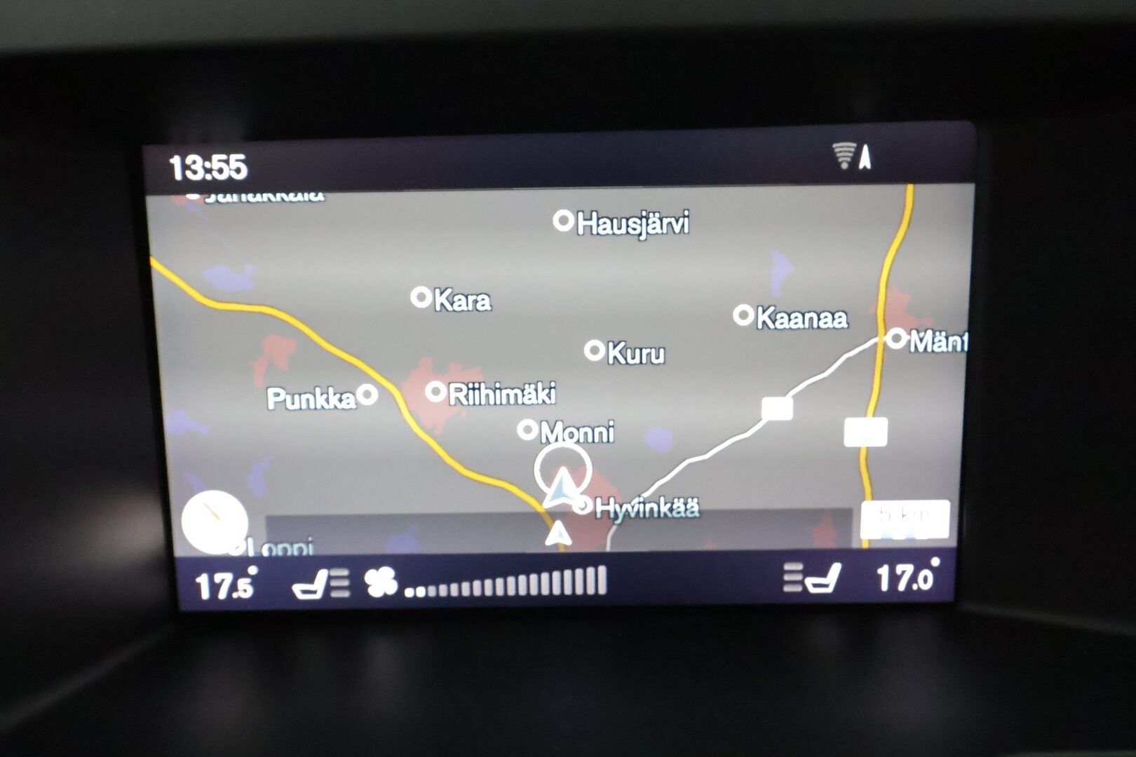 Volvo XC60 2017 D4 AWD Summum aut. *'Adapt.vakkari / BLIS / Aktiiv.Xenon / Webasto / Koukku / Navi / KeylessGo** - Kahdet renkaat aluvanteilla / Penkinlämmittimet takana / Ratinlämmitin / Mustat nahat / Muistipenkki 