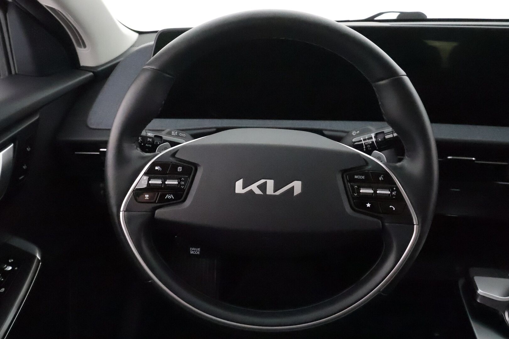 KIA EV6 2022 RWD 77 kWh 229 hv **Adapt.vakkari / P.kamera / Koukku / Lämpöpumppu / LED / KeylessGo** - Akku kuntotarkastettu 