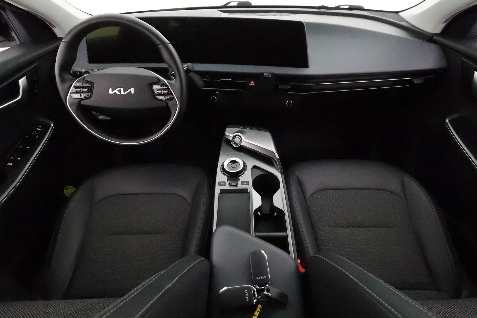 KIA EV6 2022 RWD 77 kWh 229 hv **Adapt.vakkari / P.kamera / Koukku / Lämpöpumppu / LED / KeylessGo** - Akku kuntotarkastettu 