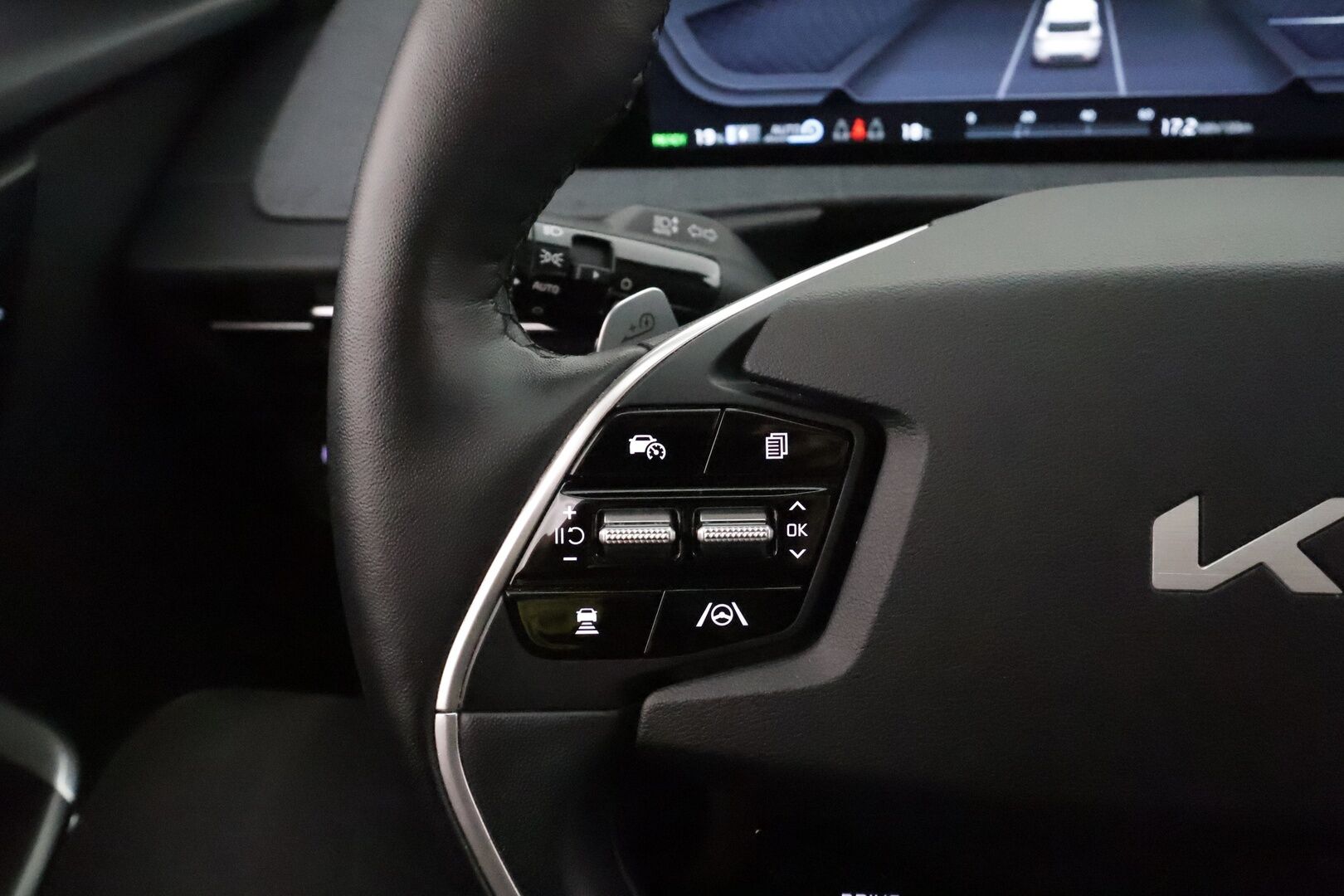 KIA EV6 2022 RWD 77 kWh 229 hv **Adapt.vakkari / P.kamera / Koukku / Lämpöpumppu / LED / KeylessGo** - Akku kuntotarkastettu 