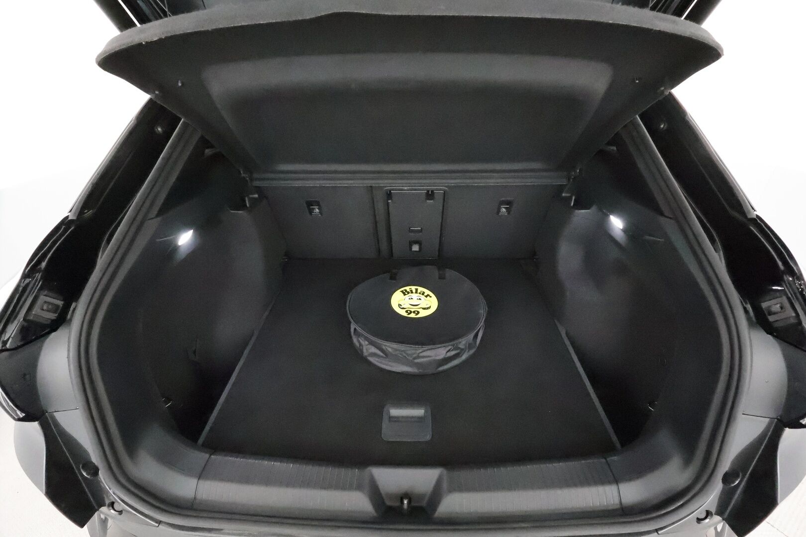 VOLKSWAGEN ID.4 2021 Pro Performance 1ST MAX **Lämpöpumppu / ACC / Matrix / Lasikatto / Koukku / 360° / Hierovat Sportpenkit Muistilla** - Akku kuntotarkastettu **HUIPPU KAMOILLA**